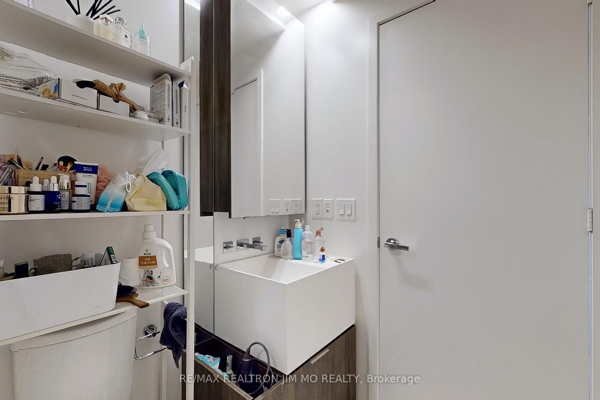 Photo 13 of Unit 2304, 1 Bloor Street E, Toronto, Church-Yonge Corridor — HOMEH