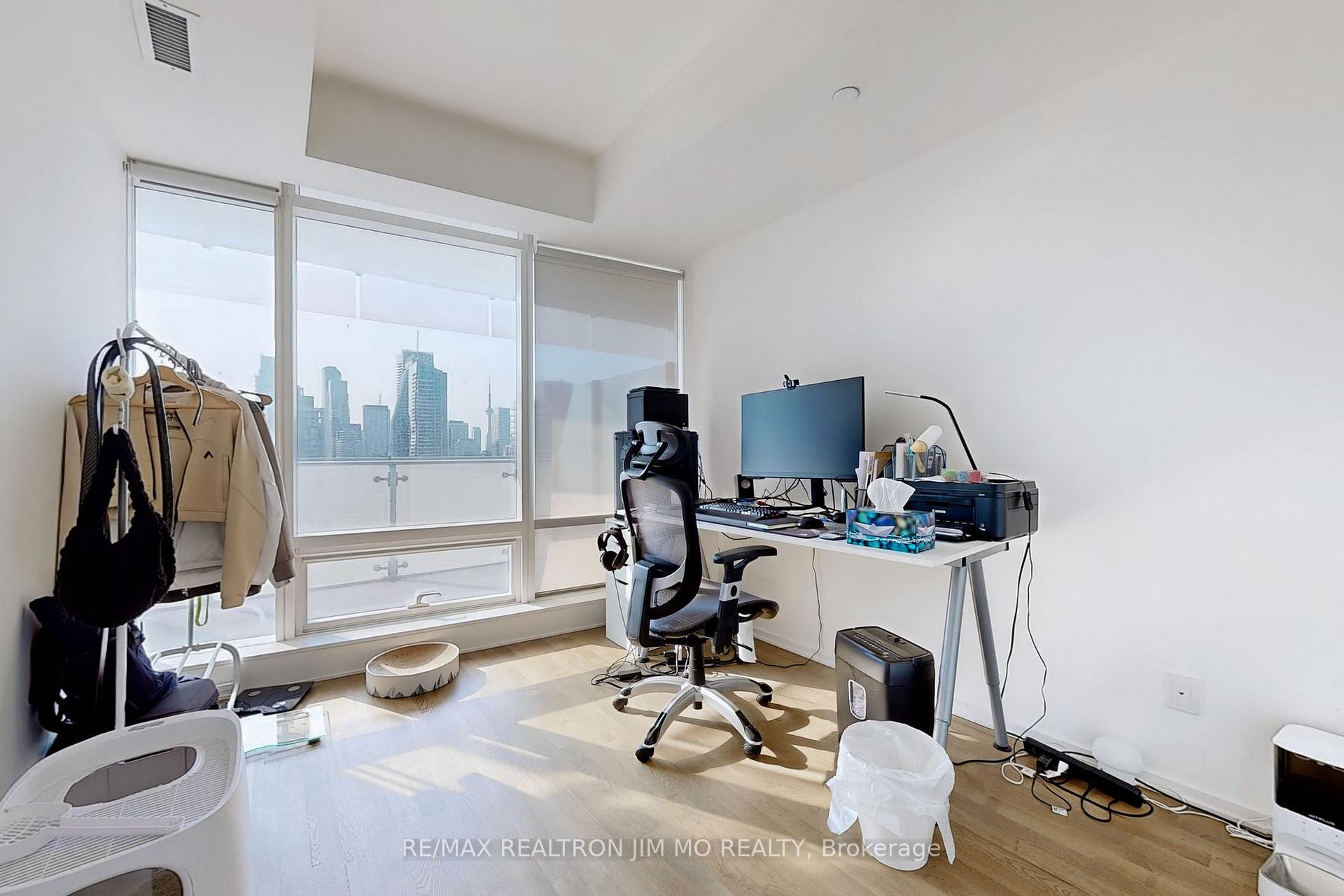 Photo 14 of Unit 2304, 1 Bloor Street E, Toronto, Church-Yonge Corridor — HOMEH