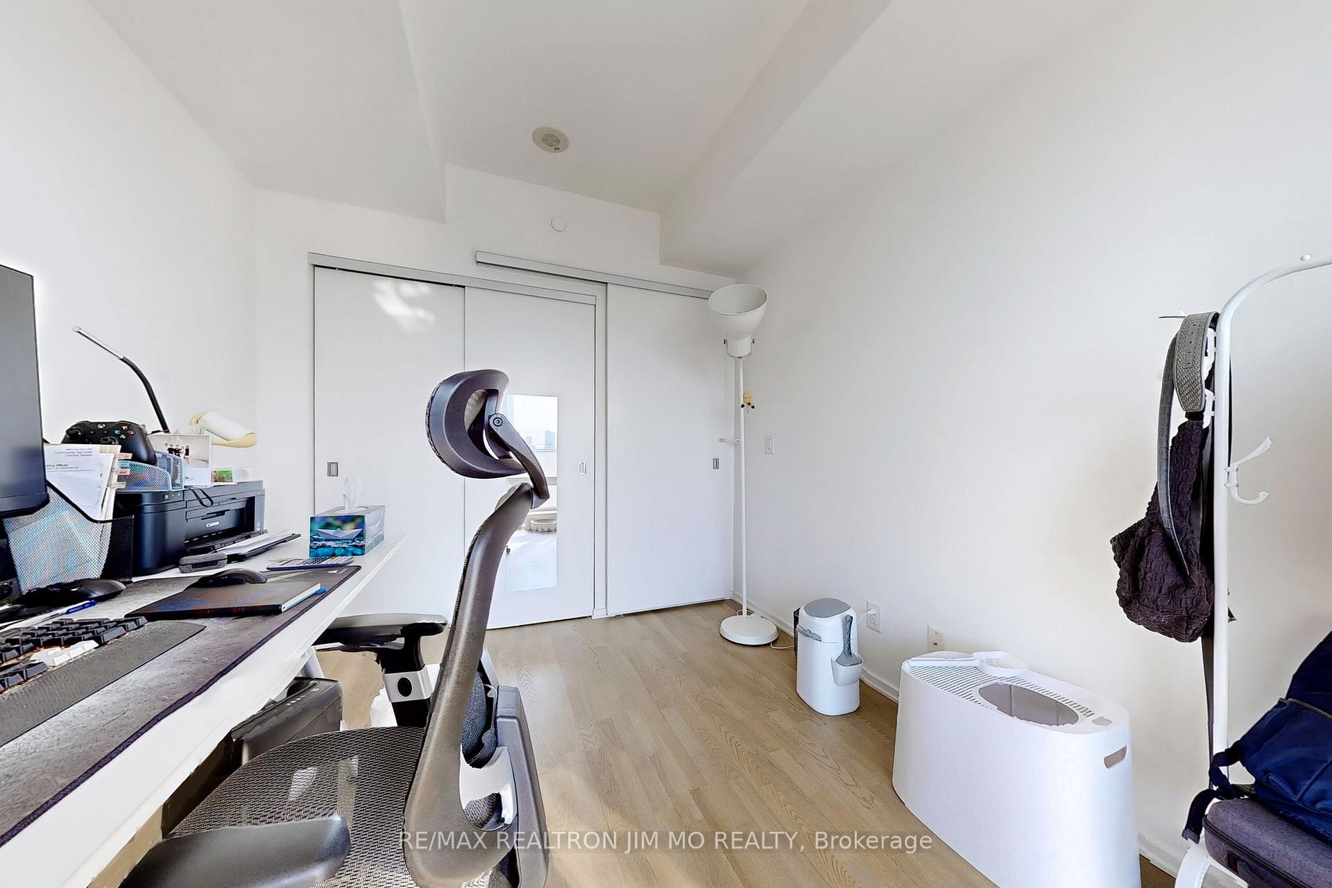 Photo 16 of Unit 2304, 1 Bloor Street E, Toronto, Church-Yonge Corridor — HOMEH