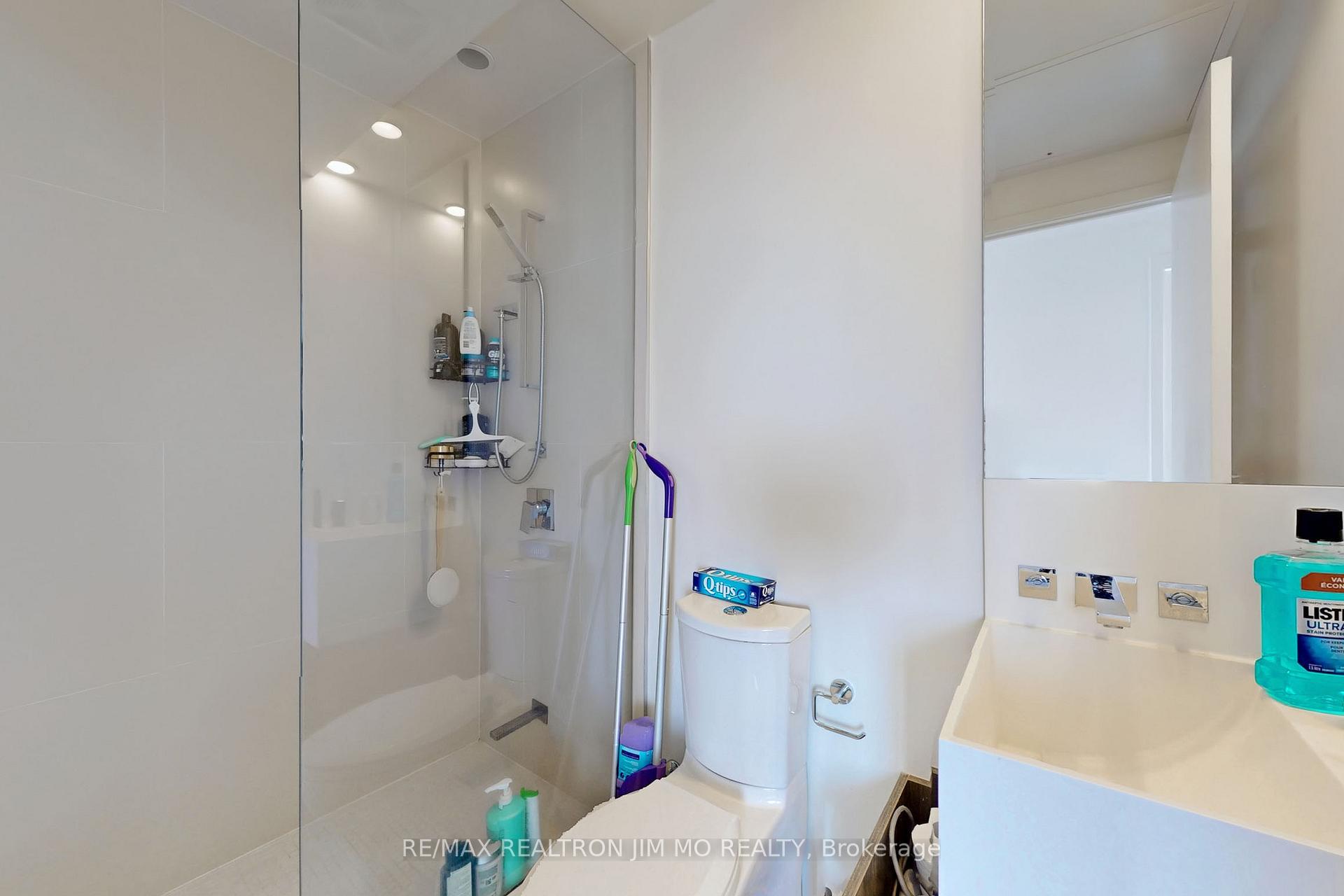 Photo 17 of Unit 2304, 1 Bloor Street E, Toronto, Church-Yonge Corridor — HOMEH
