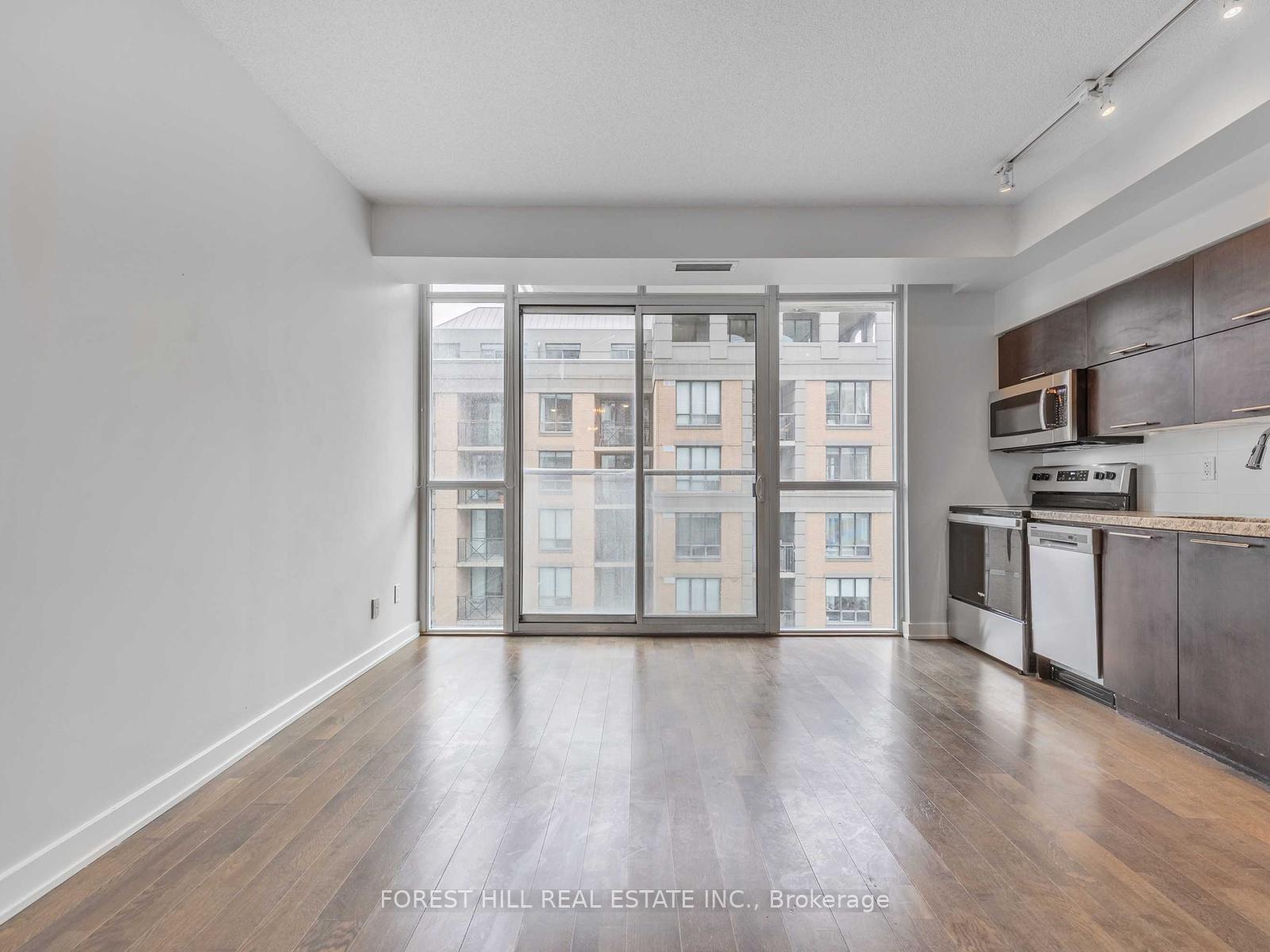 Photo 9 of Unit 1407, 126 Simcoe Street, Toronto, Waterfront Communities — HOMEH