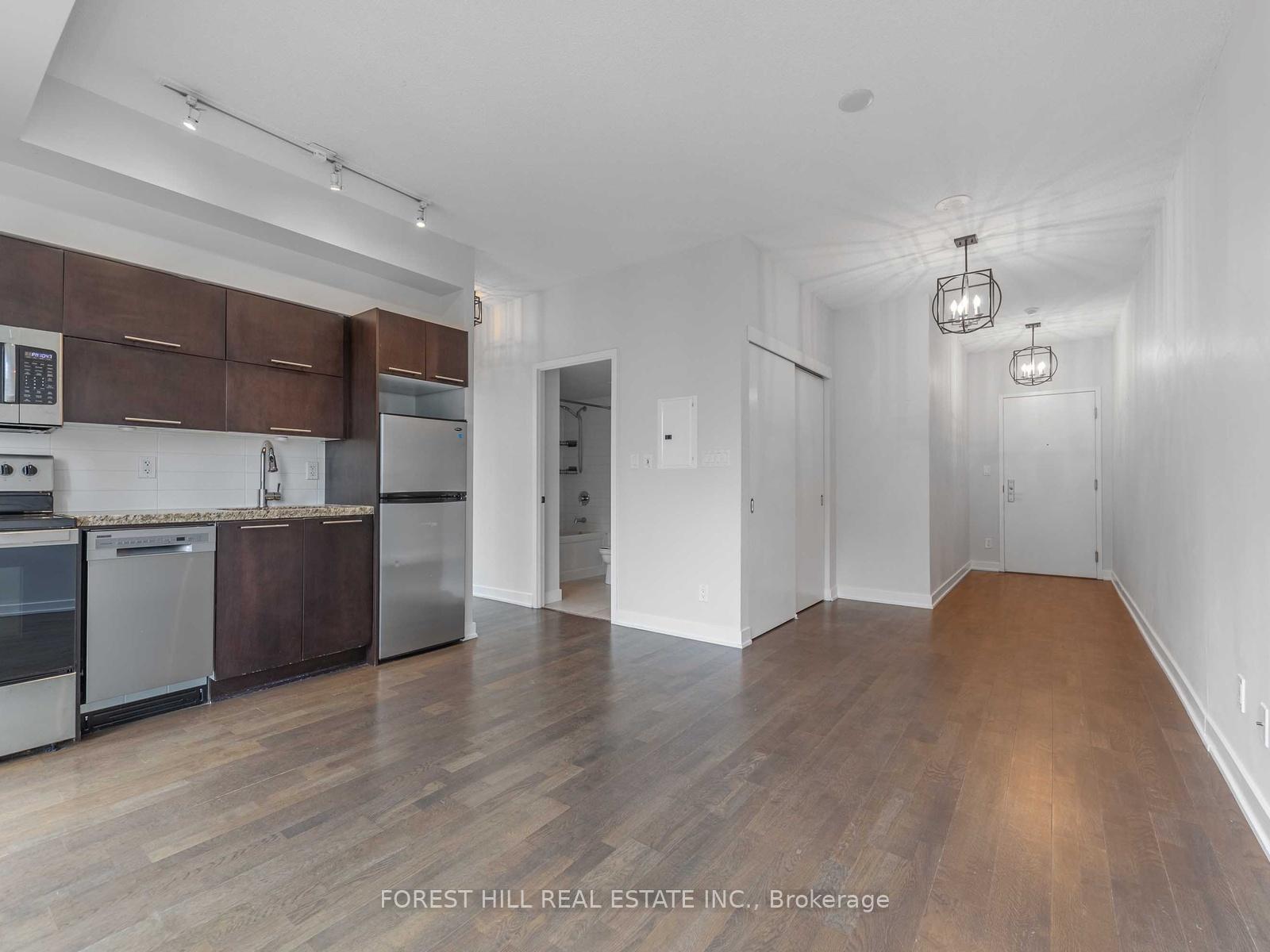 Photo 10 of Unit 1407, 126 Simcoe Street, Toronto, Waterfront Communities — HOMEH