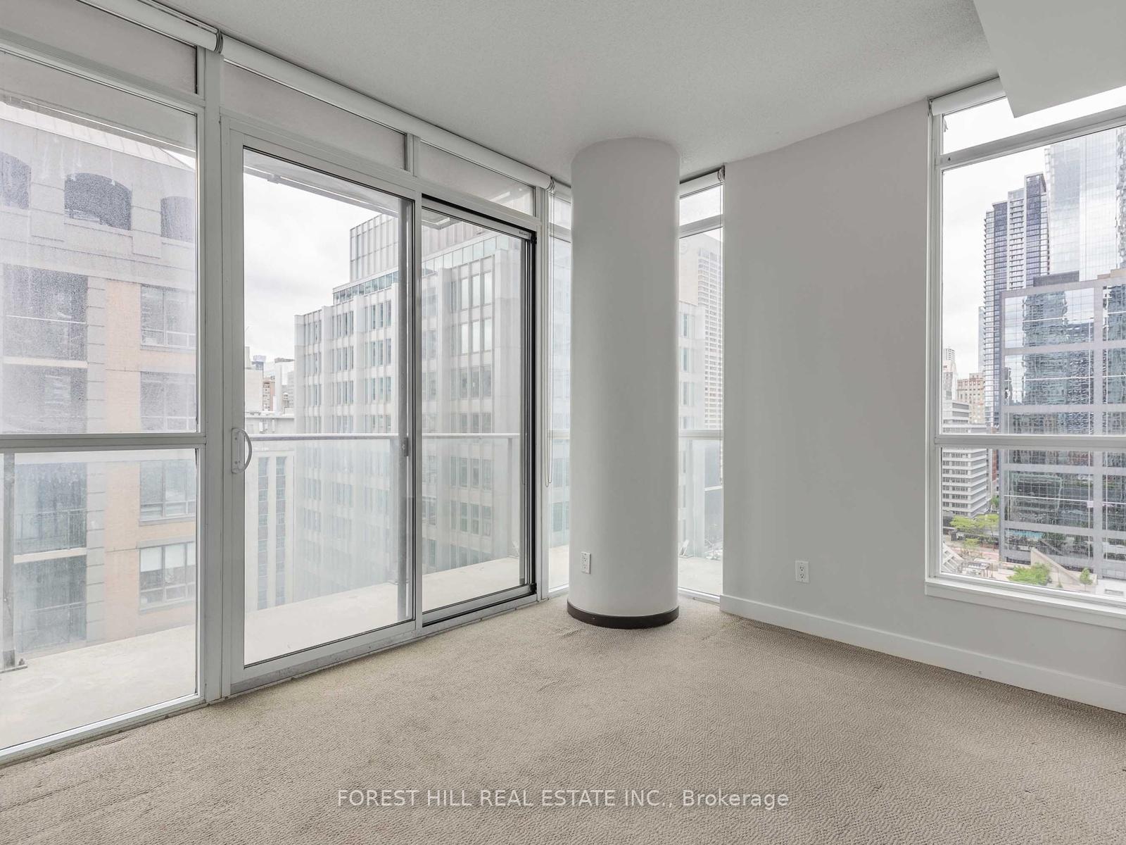 Photo 16 of Unit 1407, 126 Simcoe Street, Toronto, Waterfront Communities — HOMEH