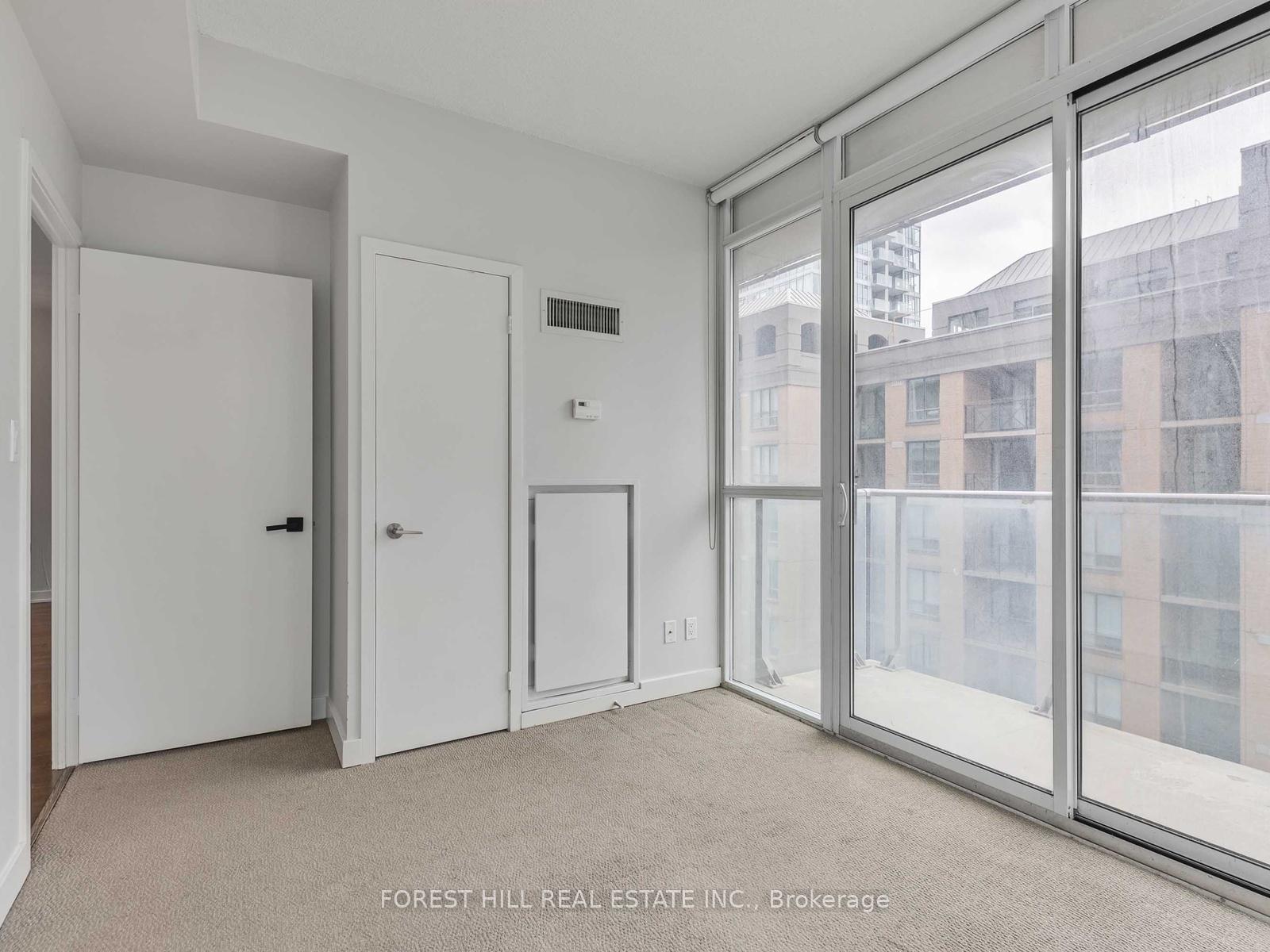 Photo 17 of Unit 1407, 126 Simcoe Street, Toronto, Waterfront Communities — HOMEH