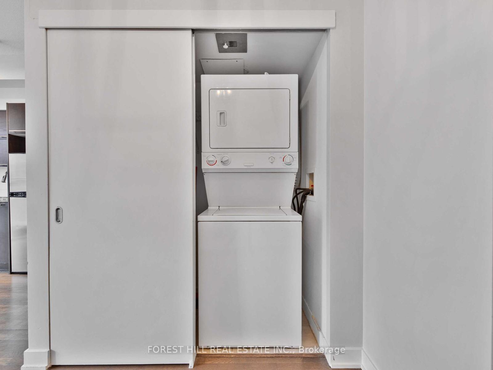 Photo 22 of Unit 1407, 126 Simcoe Street, Toronto, Waterfront Communities — HOMEH