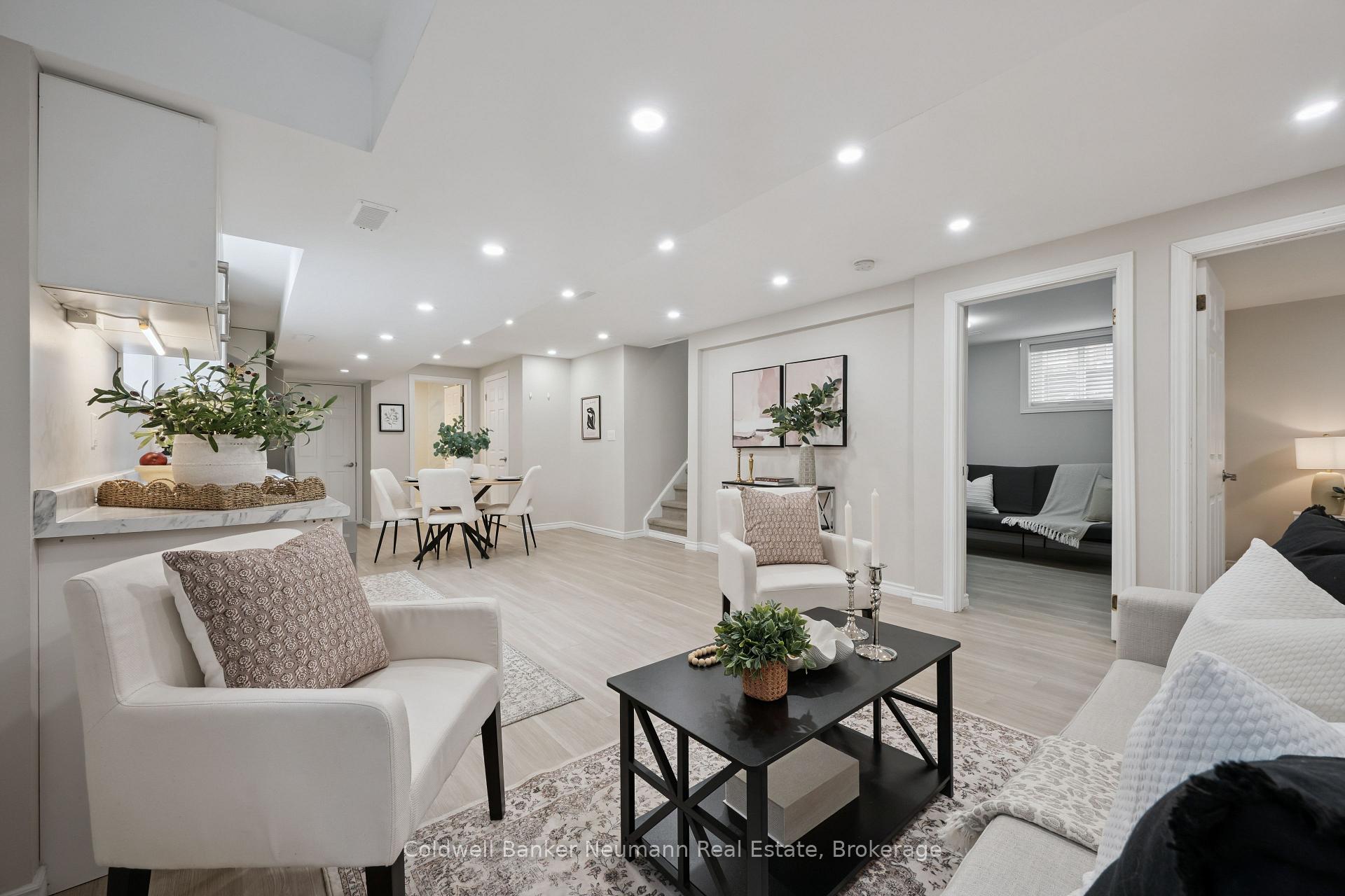 Photo 7 of Unit 2, 364 Imperial Road S, Guelph, Willow West/Sugarbush/West Acres — HOMEH