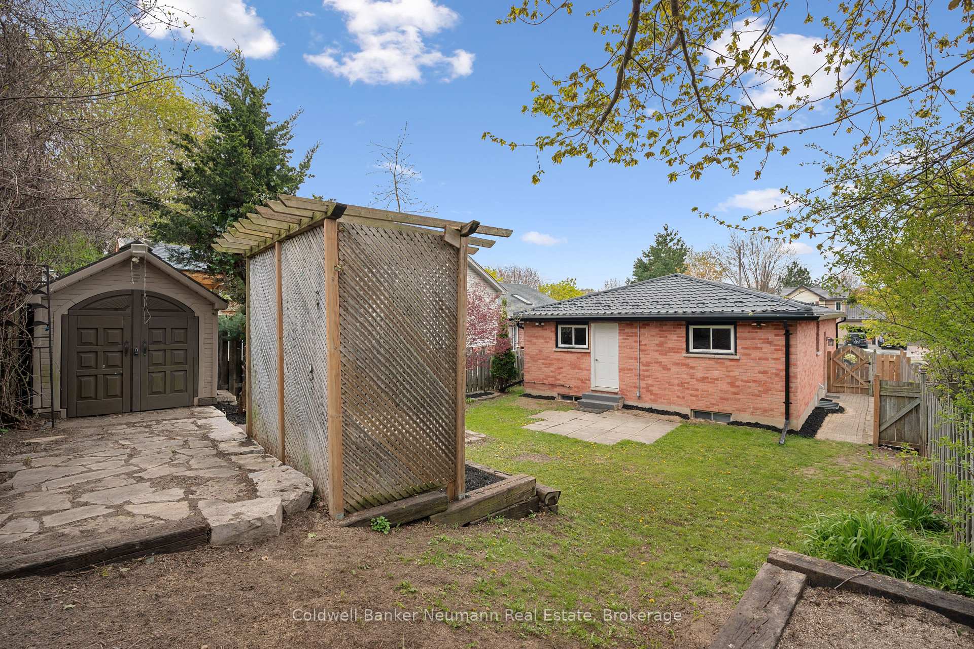 Photo 17 of Unit 2, 364 Imperial Road S, Guelph, Willow West/Sugarbush/West Acres — HOMEH