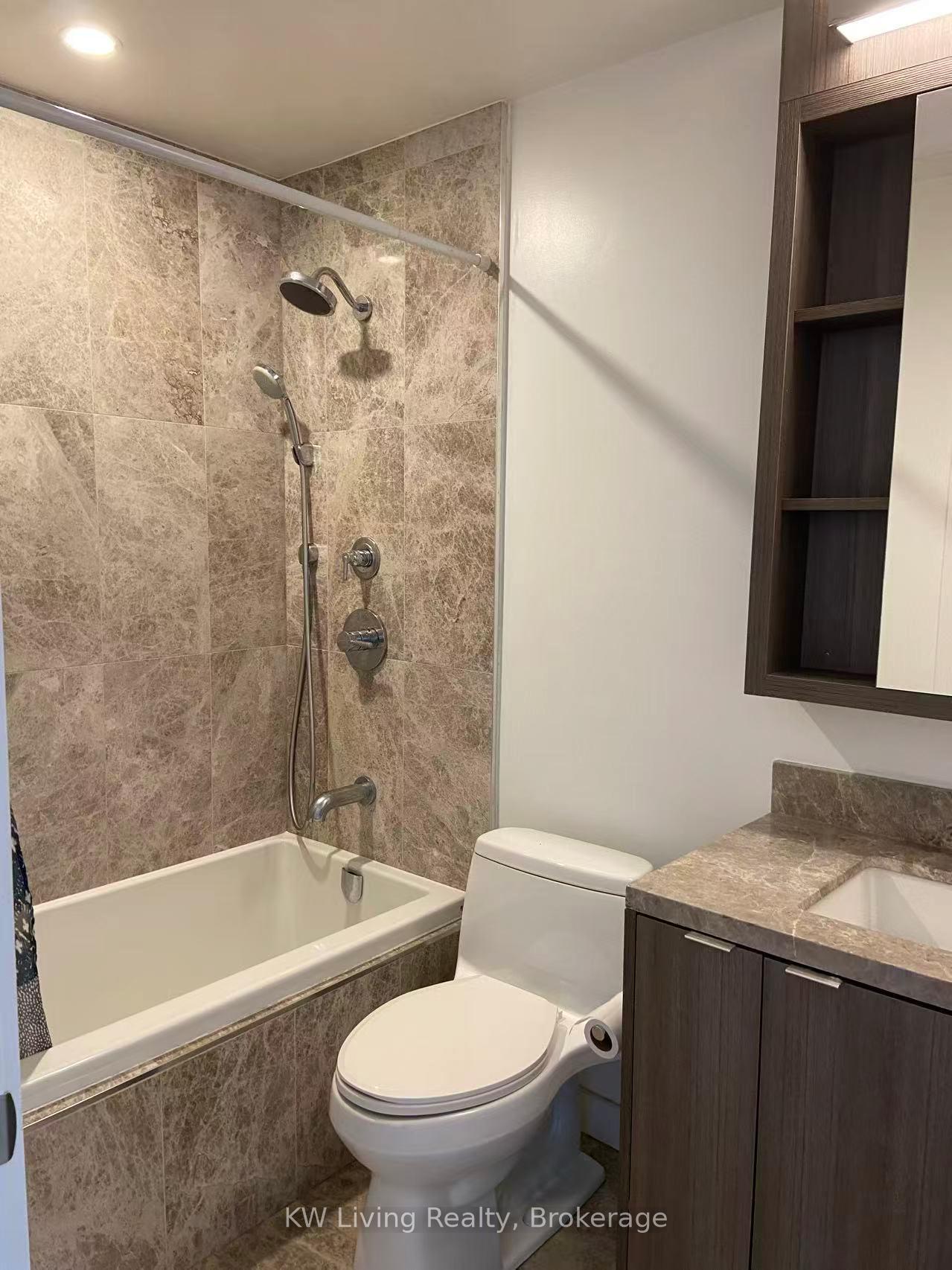 Photo 10 of Unit 2707, 115 Blue Jays Way, Toronto, Waterfront Communities — HOMEH