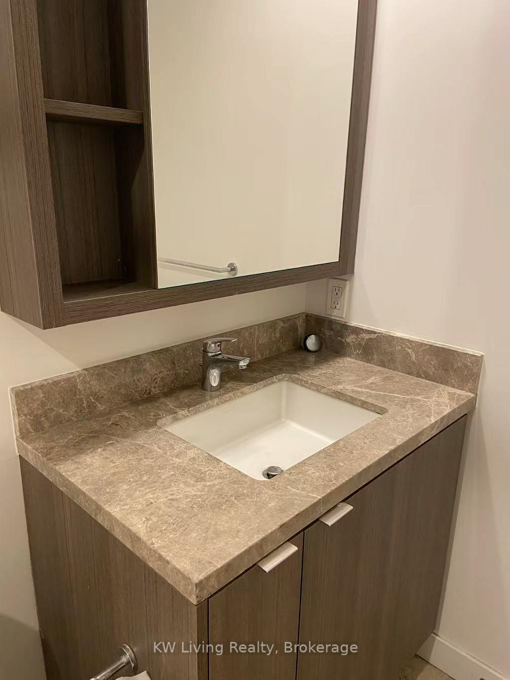 Photo 11 of Unit 2707, 115 Blue Jays Way, Toronto, Waterfront Communities — HOMEH