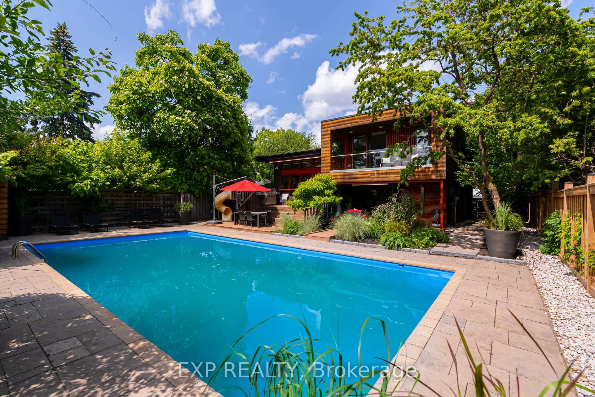 Photo 34 of 26 Richmond Drive, Brampton, Brampton East — HOMEH