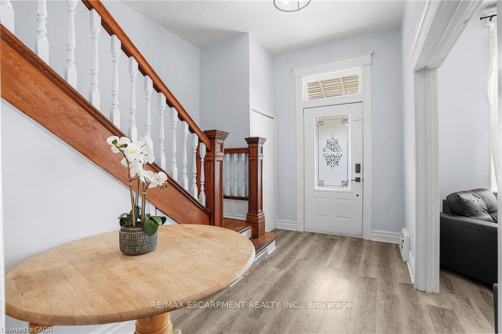 Photo 3 of 11 Wright Avenue, Hamilton, Landsdale — HOMEH