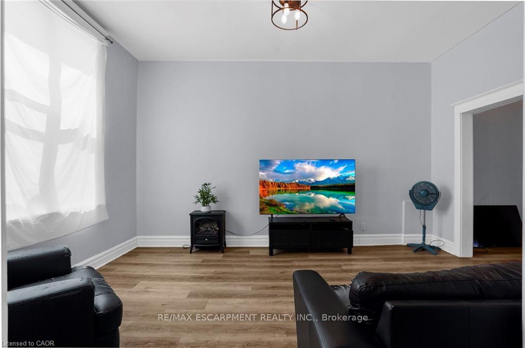 Photo 4 of 11 Wright Avenue, Hamilton, Landsdale — HOMEH
