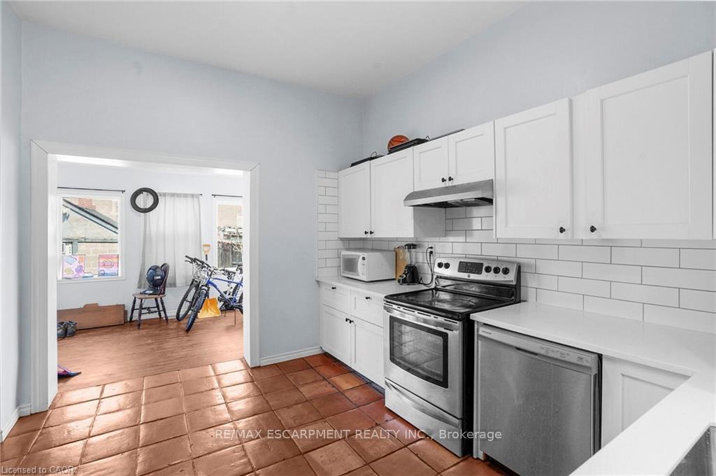 Photo 6 of 11 Wright Avenue, Hamilton, Landsdale — HOMEH