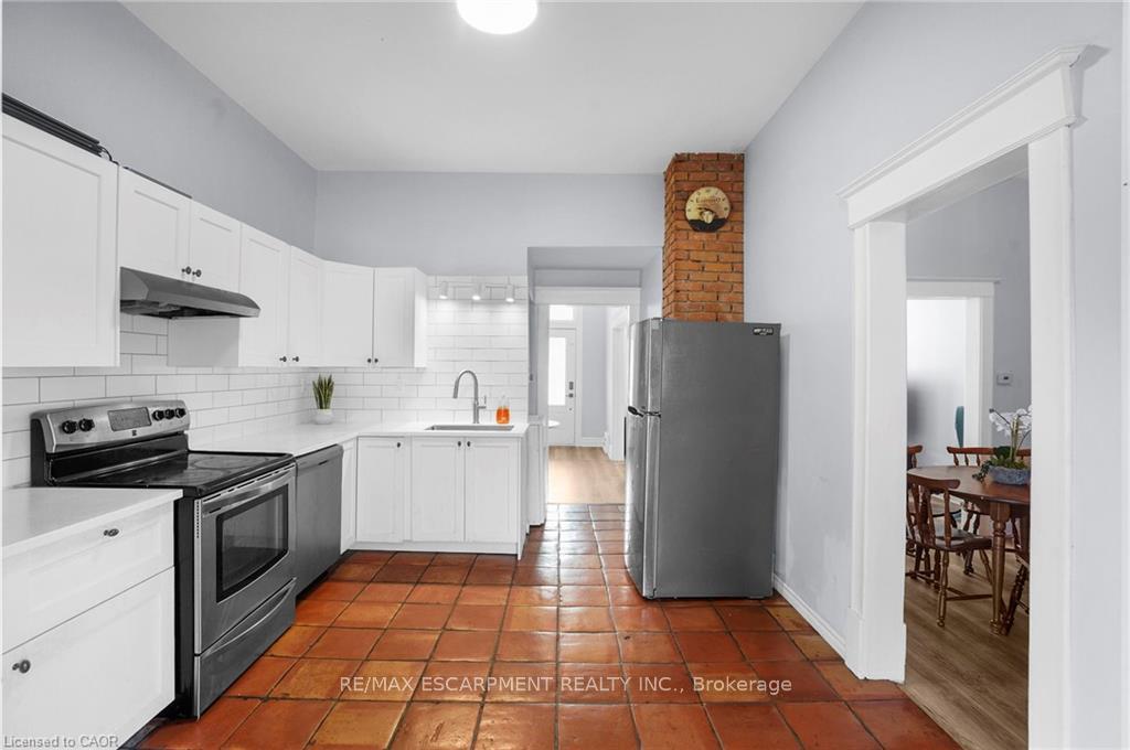 Photo 8 of 11 Wright Avenue, Hamilton, Landsdale — HOMEH
