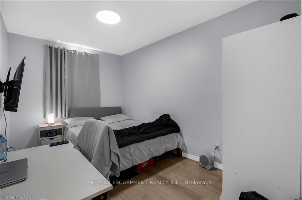 Photo 10 of 11 Wright Avenue, Hamilton, Landsdale — HOMEH