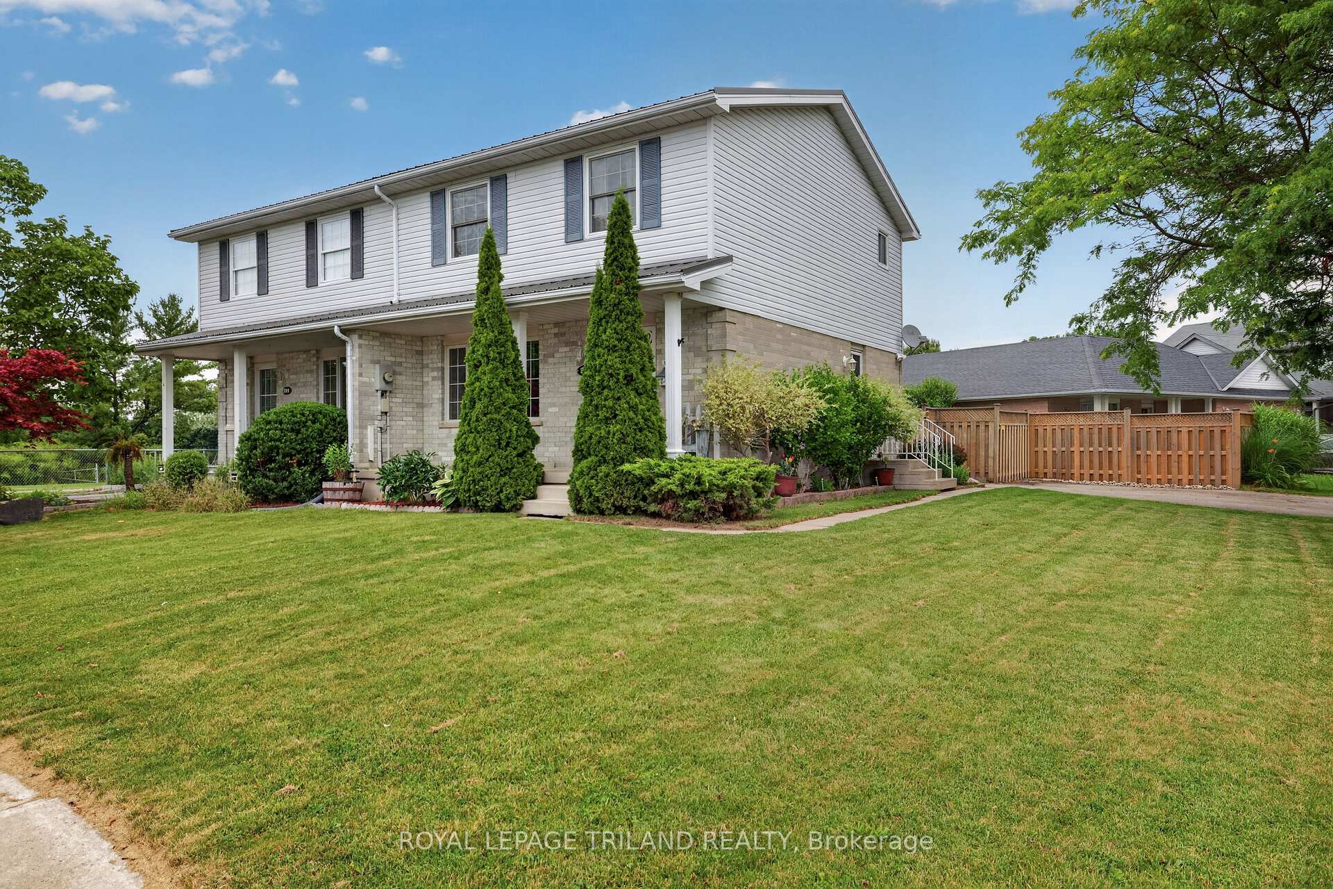 Photo 4 of 400 Highview Drive, St. Thomas — HOMEH