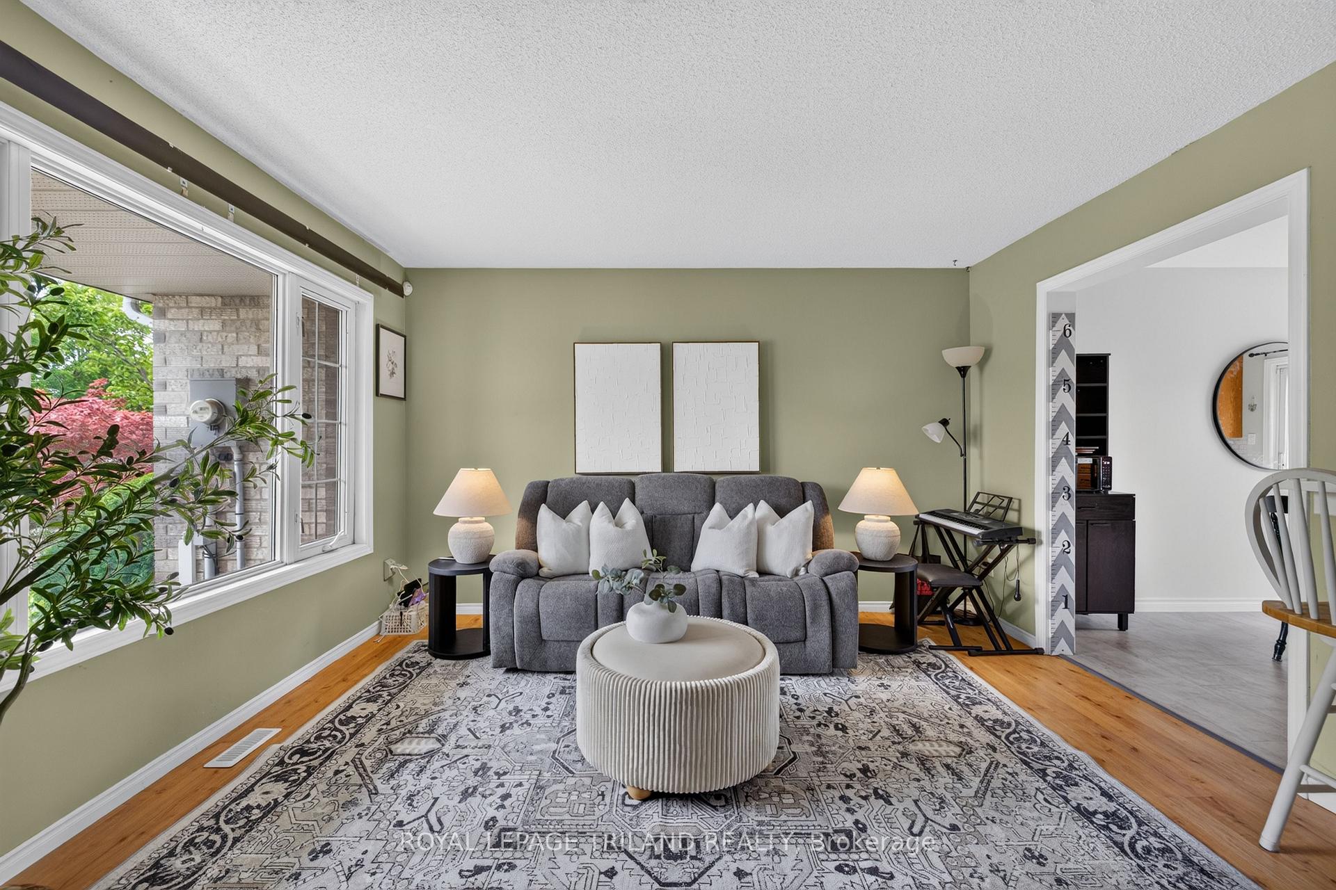 Photo 10 of 400 Highview Drive, St. Thomas — HOMEH