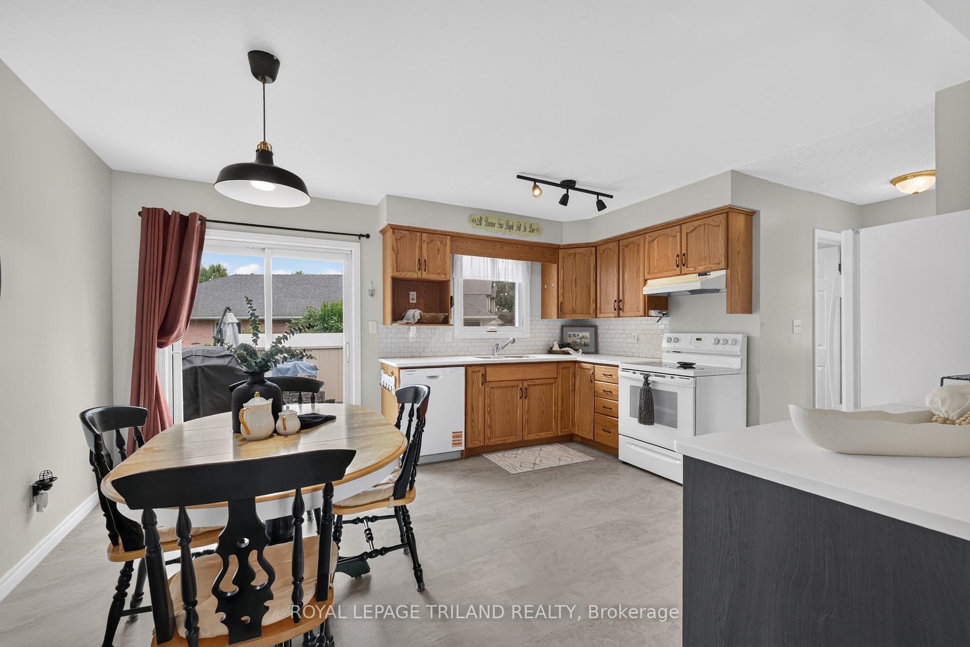 Photo 15 of 400 Highview Drive, St. Thomas — HOMEH