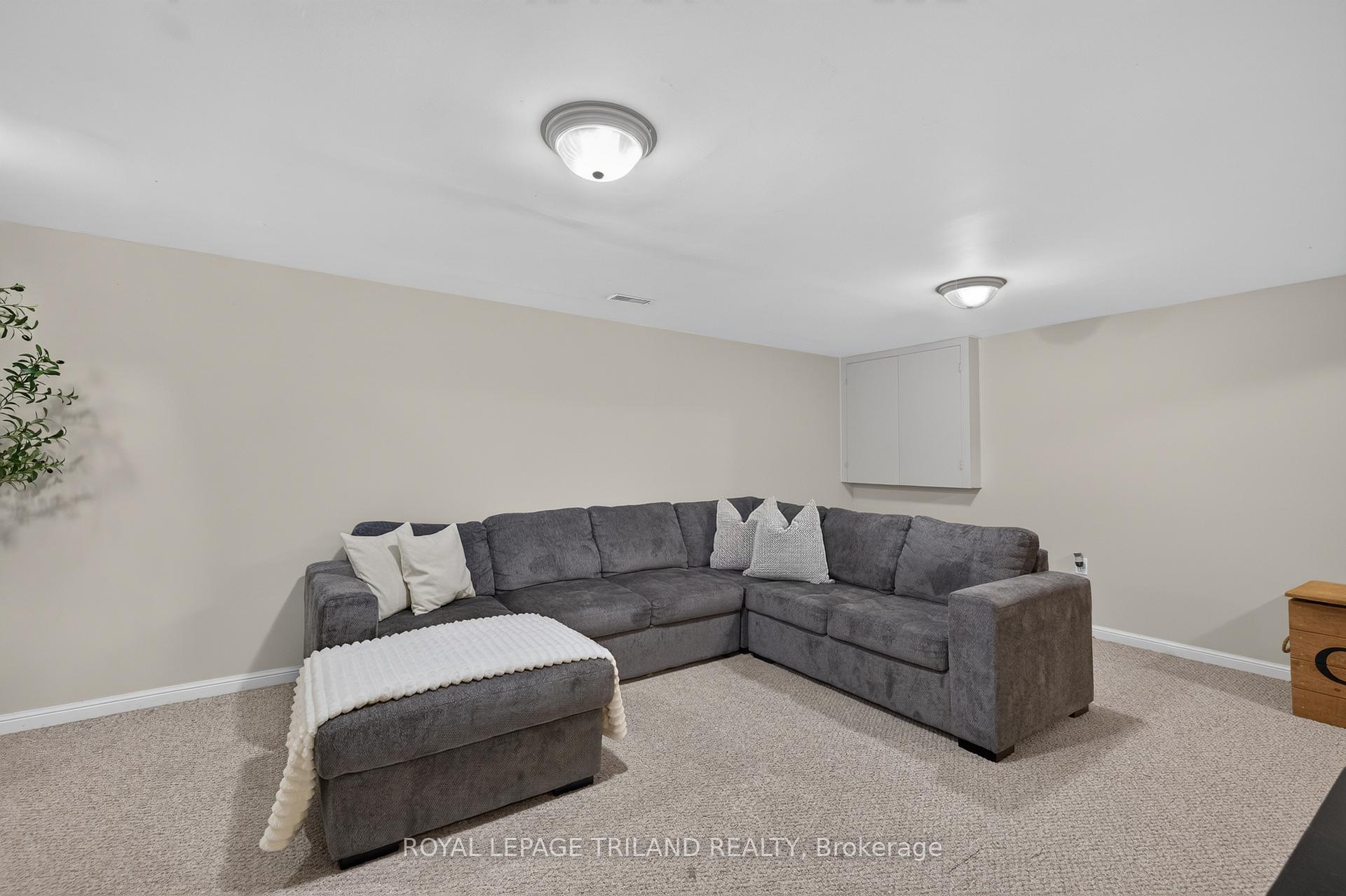 Photo 34 of 400 Highview Drive, St. Thomas — HOMEH