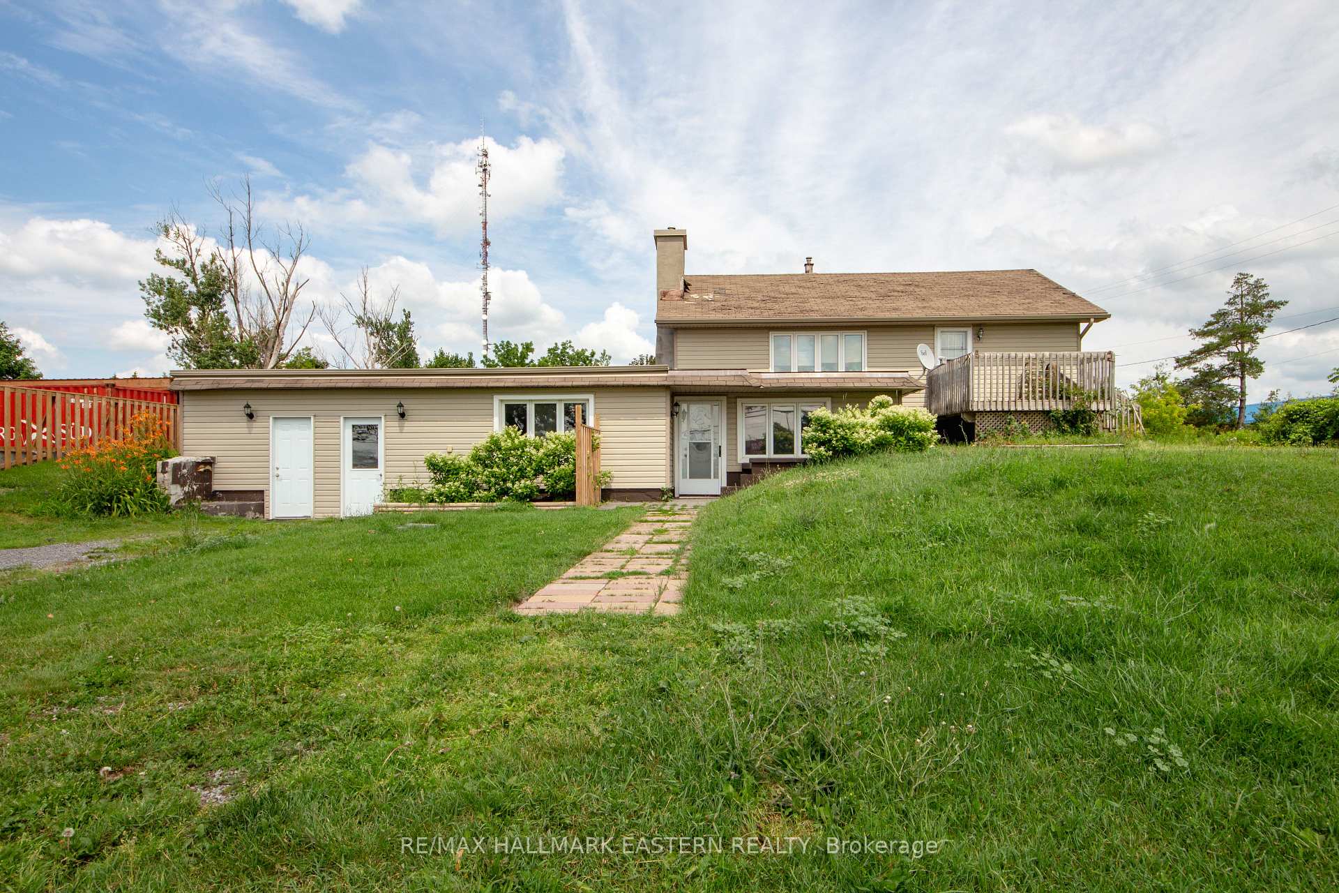 Photo of 1624 Chemong Road