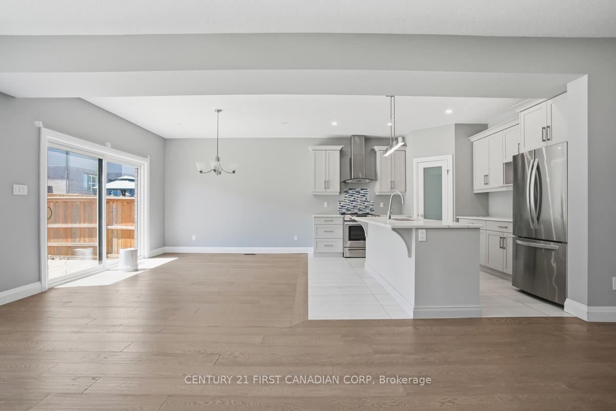 Photo 9 of Unit UPPER, 2775 Oriole Drive, London, South U — HOMEH