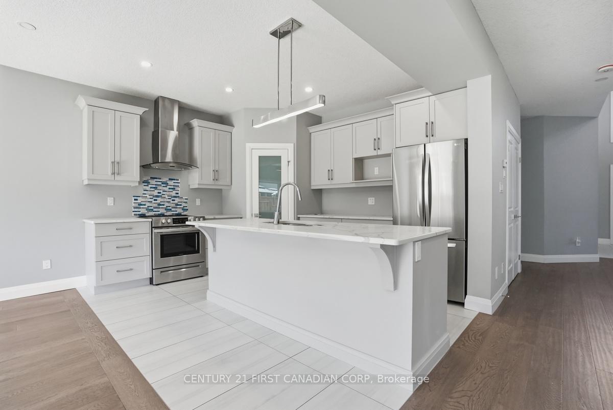 Photo 12 of Unit UPPER, 2775 Oriole Drive, London, South U — HOMEH