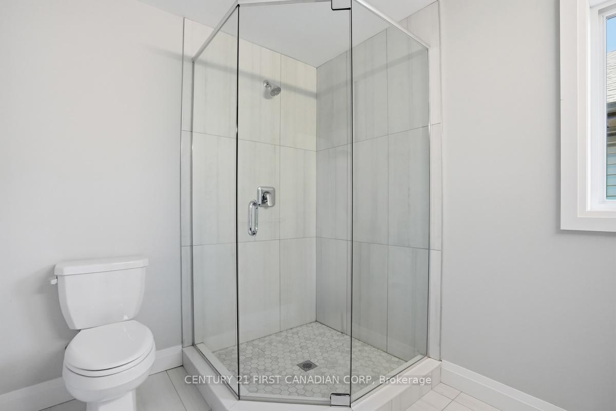 Photo 26 of Unit UPPER, 2775 Oriole Drive, London, South U — HOMEH