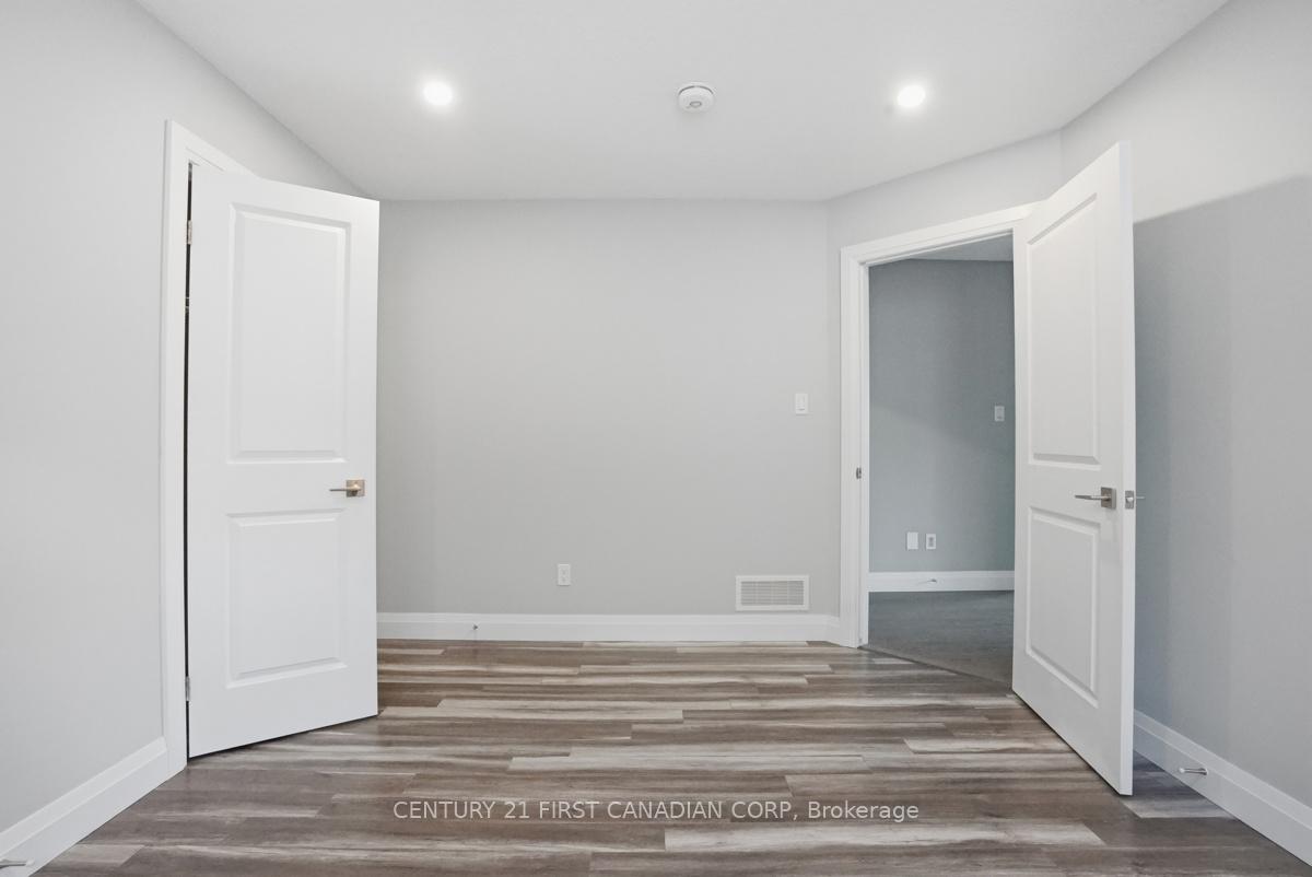 Photo 28 of Unit UPPER, 2775 Oriole Drive, London, South U — HOMEH