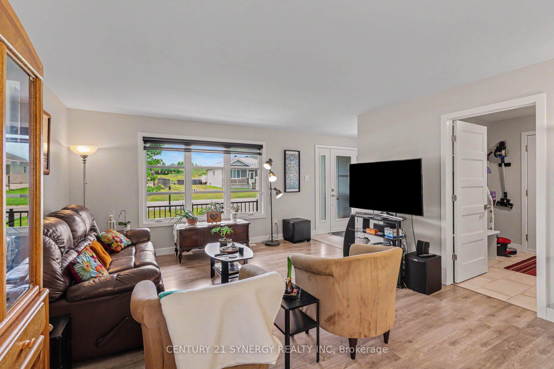 Photo 9 of 27 Calco Crescent, North Stormont, Moose Creek — HOMEH