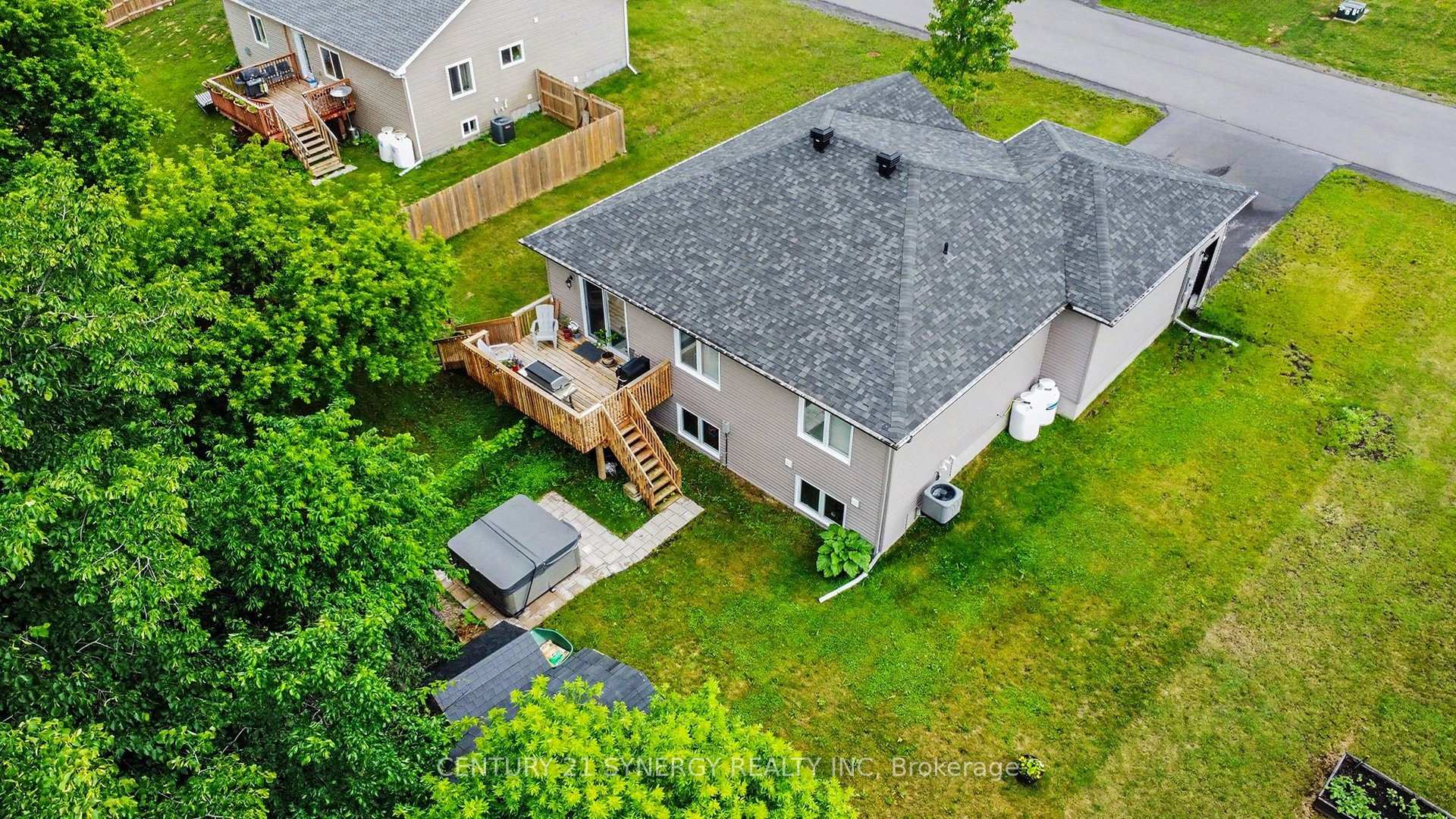Photo 35 of 27 Calco Crescent, North Stormont, Moose Creek — HOMEH