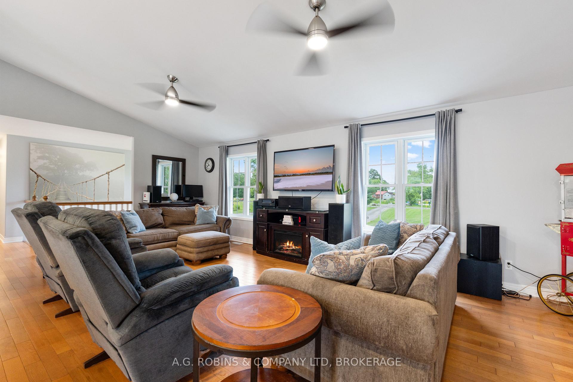 Photo 20 of 12312 Lakeshore Road, Wainfleet, Lakeshore — HOMEH