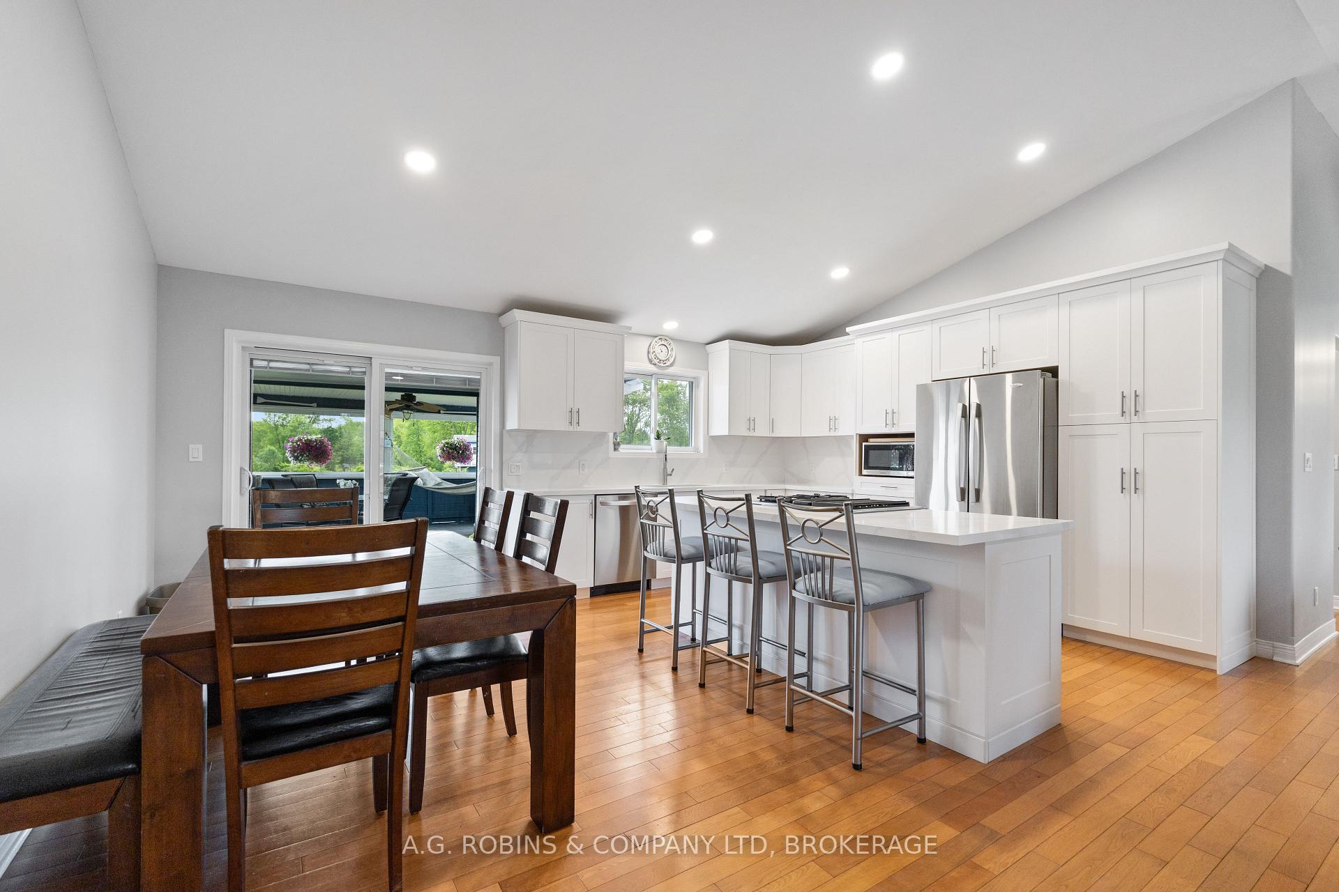 Photo 22 of 12312 Lakeshore Road, Wainfleet, Lakeshore — HOMEH