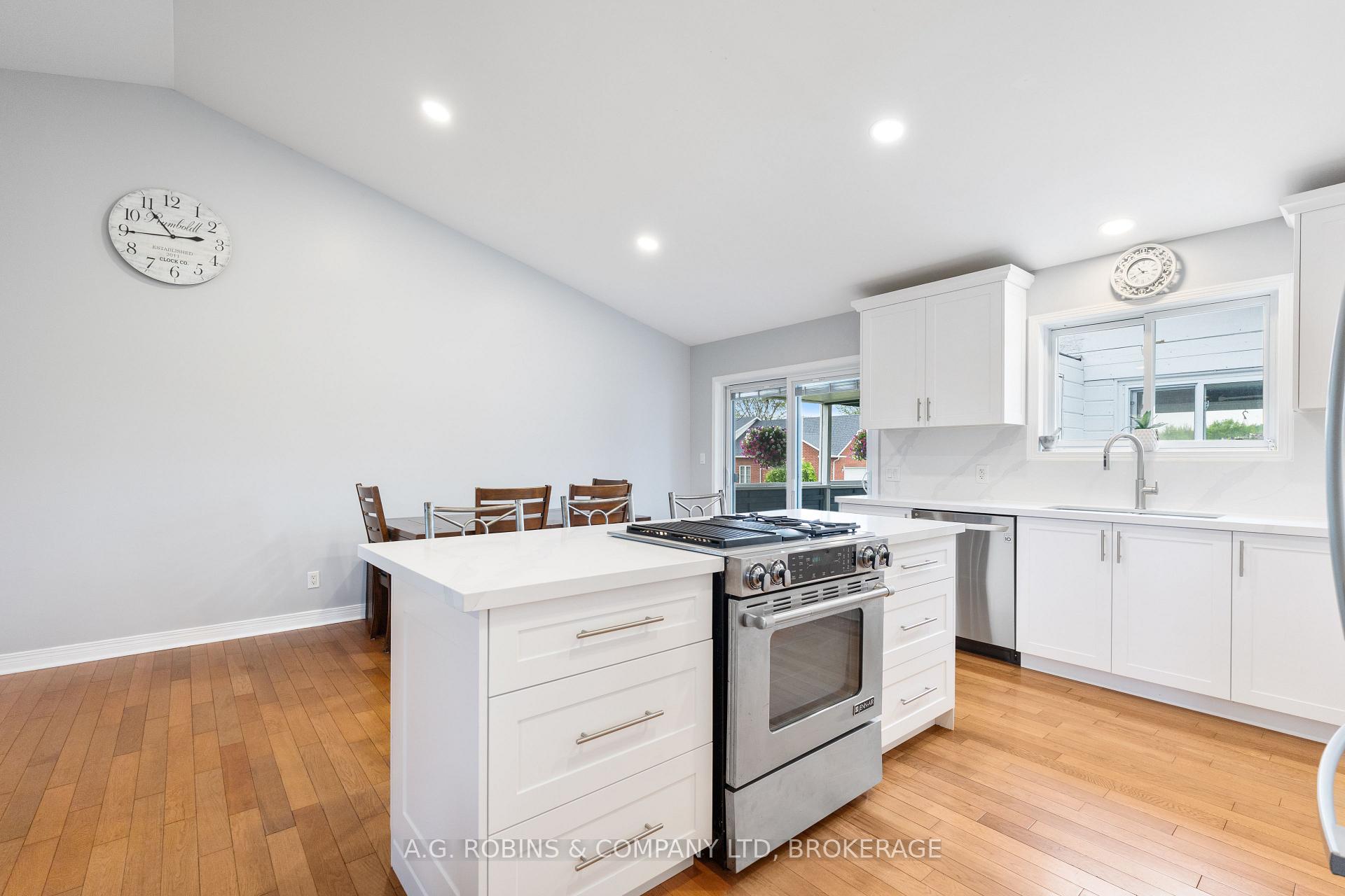 Photo 26 of 12312 Lakeshore Road, Wainfleet, Lakeshore — HOMEH