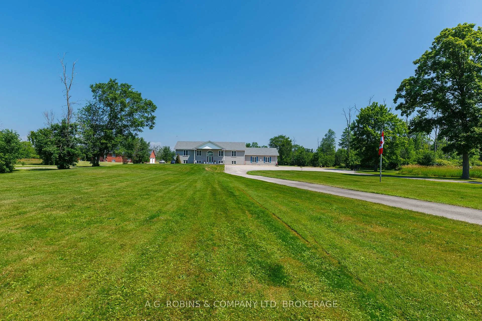 Photo 5 of 12312 Lakeshore Road, Wainfleet, Lakeshore — HOMEH