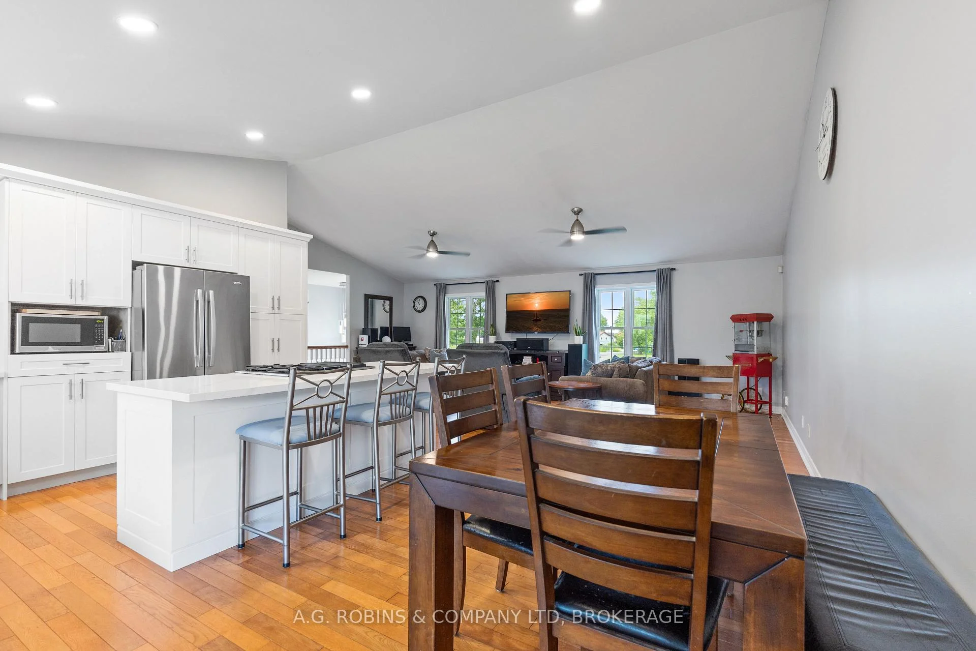 Photo 35 of 12312 Lakeshore Road, Wainfleet, Lakeshore — HOMEH