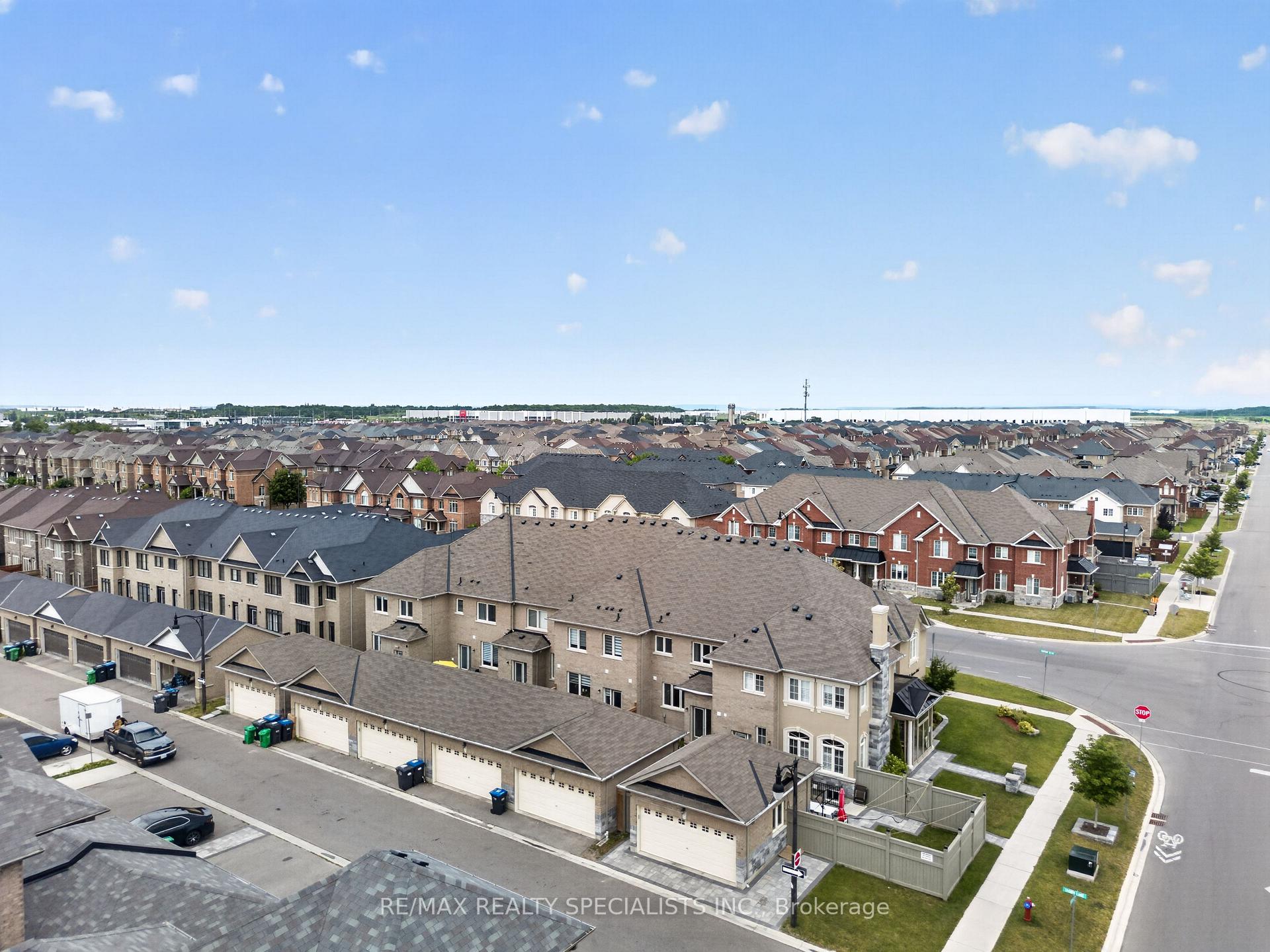 Photo 6 of 261 Inspire Boulevard, Brampton, Sandringham-Wellington North — HOMEH