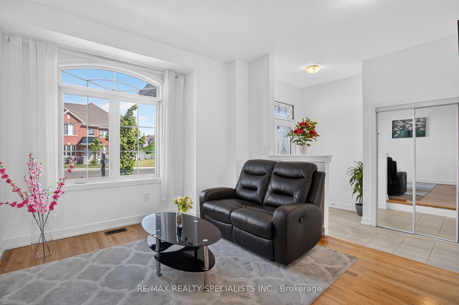 Photo 12 of 261 Inspire Boulevard, Brampton, Sandringham-Wellington North — HOMEH