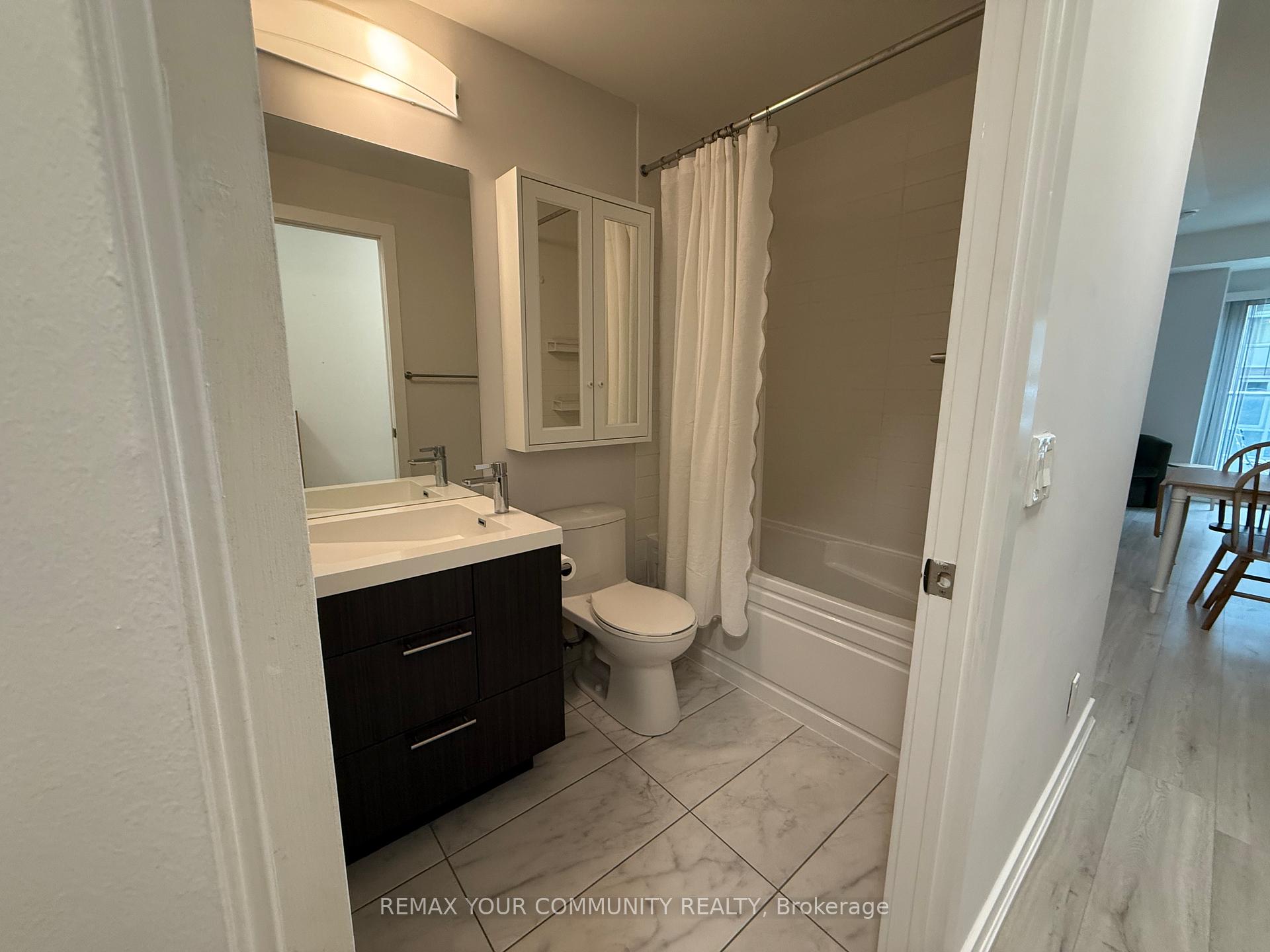 Photo 6 of Unit 502, 30 Nelson Street, Toronto, Waterfront Communities — HOMEH