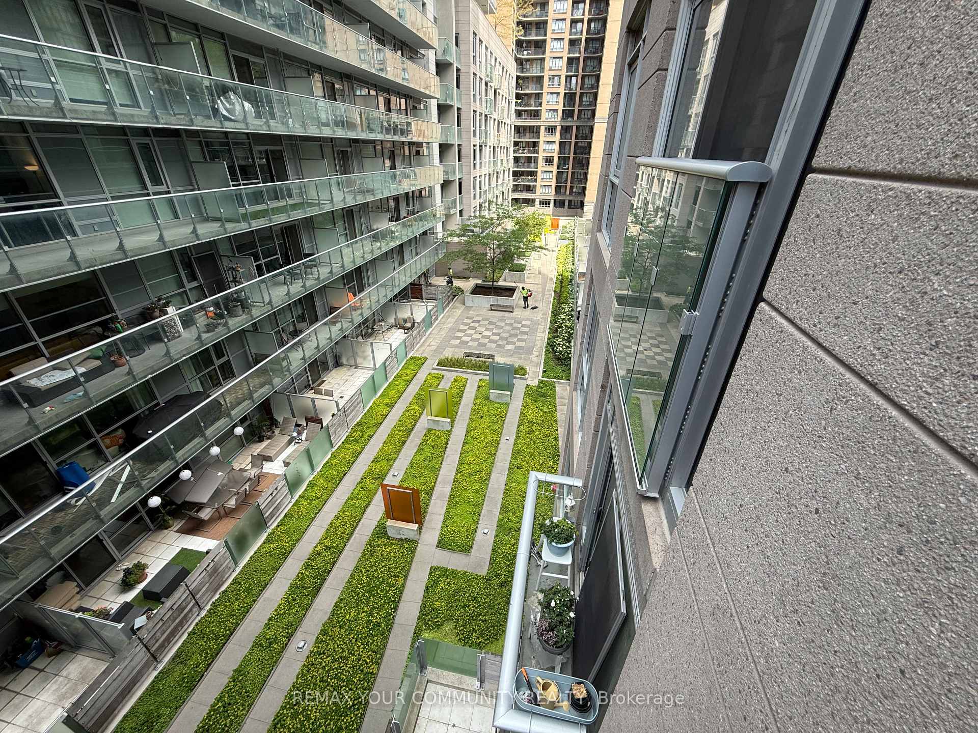 Photo 17 of Unit 502, 30 Nelson Street, Toronto, Waterfront Communities — HOMEH