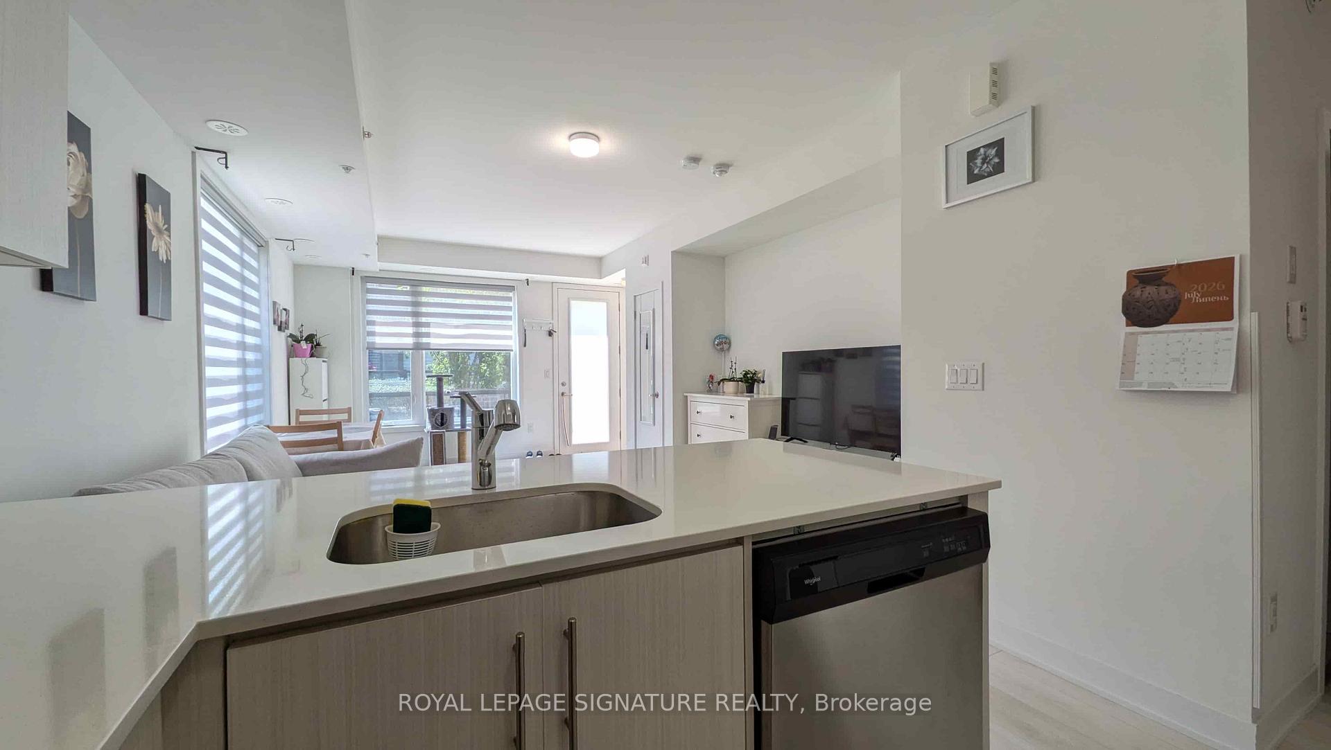 Photo 6 of Unit 15, 3472 Widdicombe Way, Mississauga, Erin Mills — HOMEH