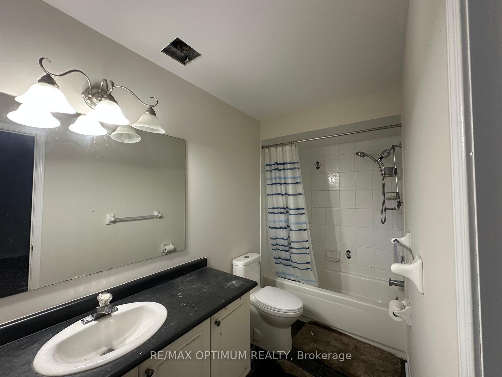 Photo 8 of 3942 Coachman Circle, Mississauga, Churchill Meadows — HOMEH