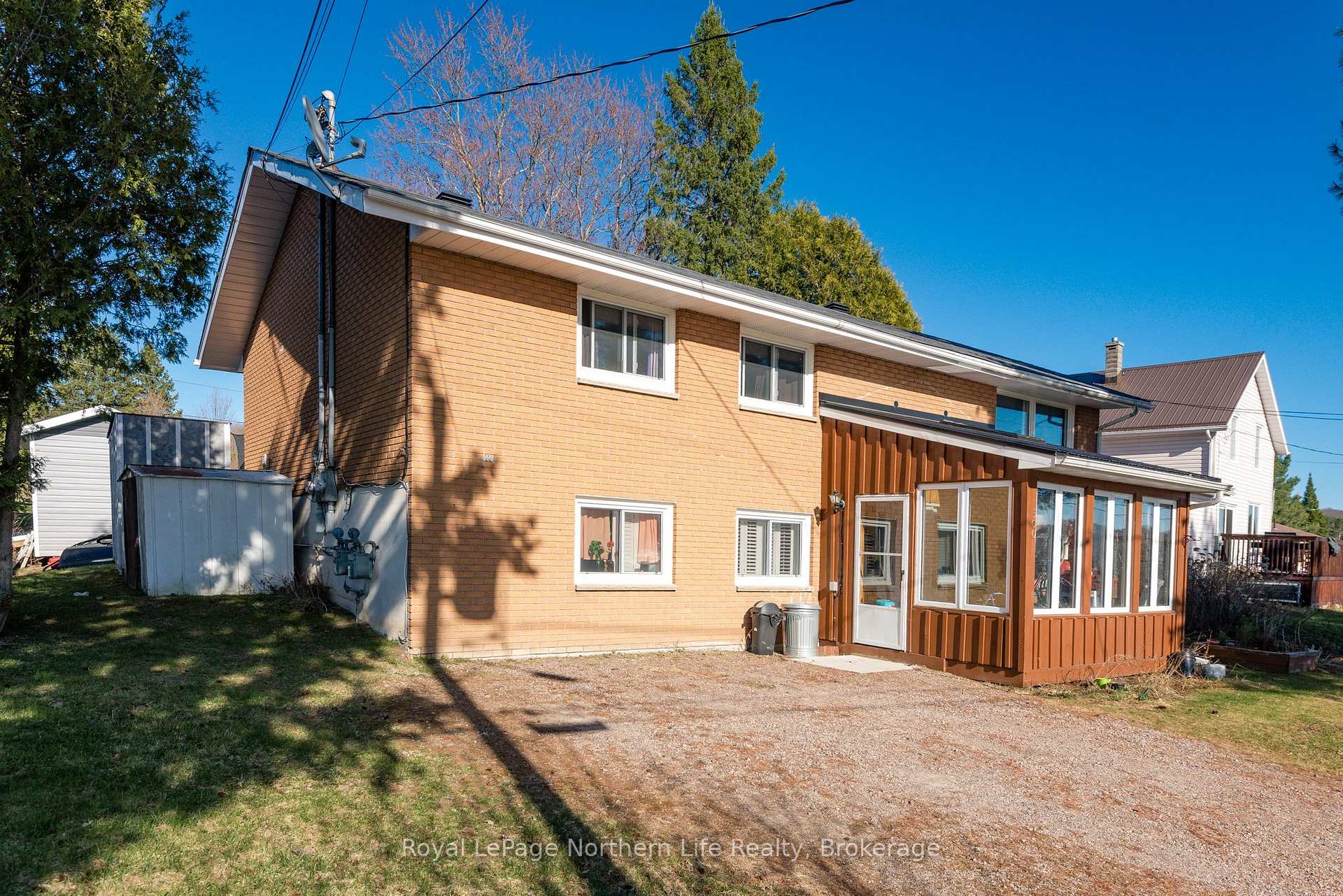 Front of 500 Valley View Drive N