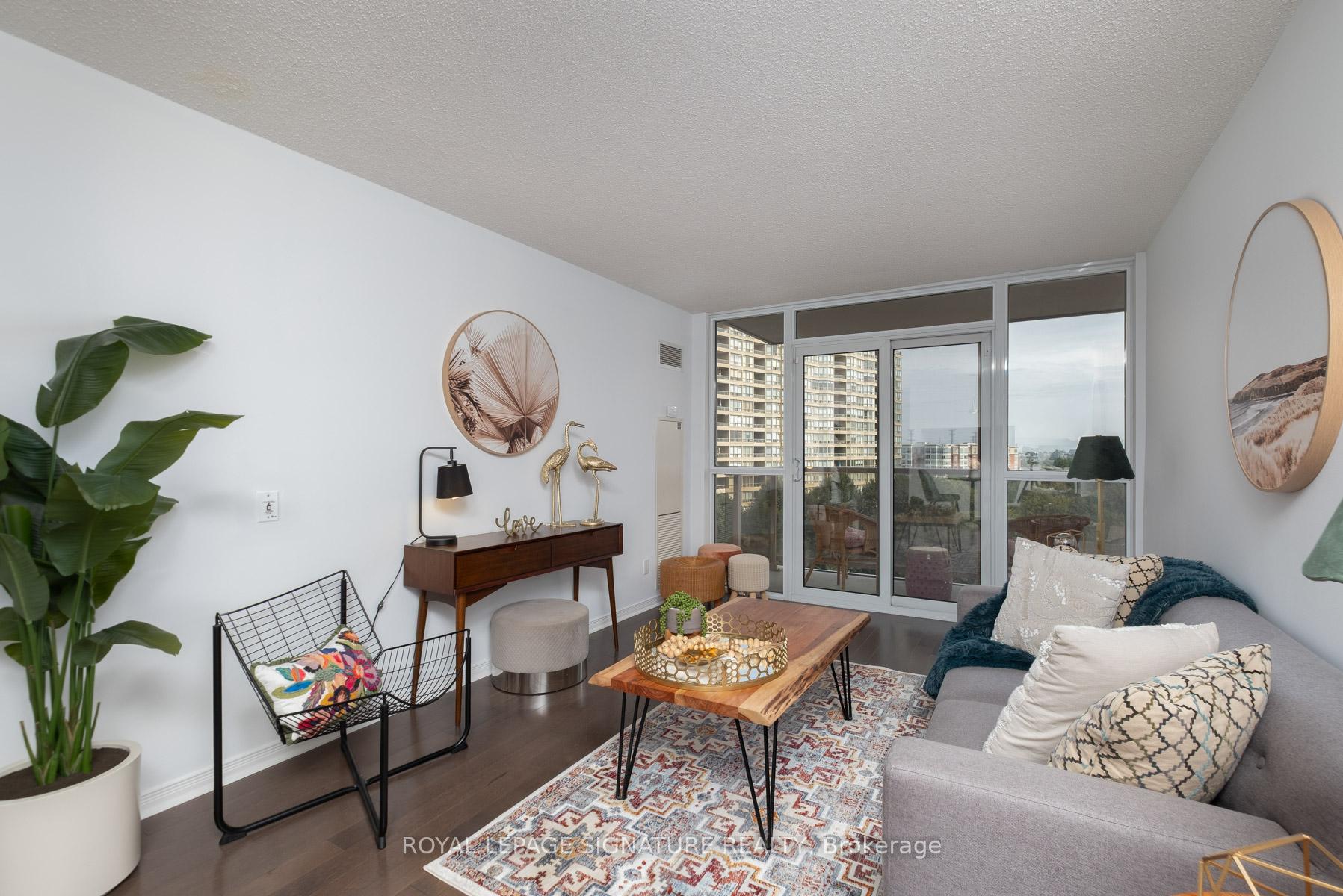 Photo 4 of Unit 810, 1200 The Esplanade Road N, Pickering, Town Centre — HOMEH