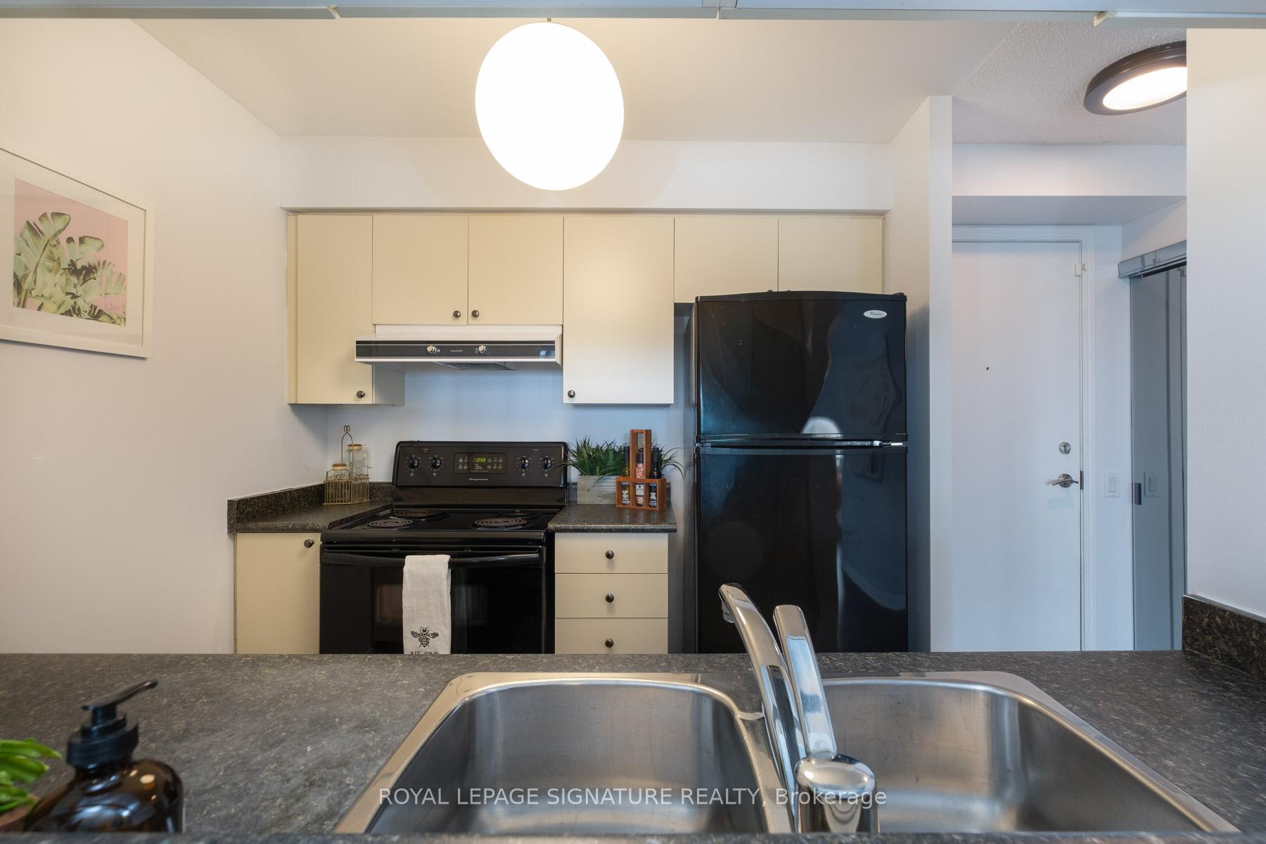 Photo 11 of Unit 810, 1200 The Esplanade Road N, Pickering, Town Centre — HOMEH