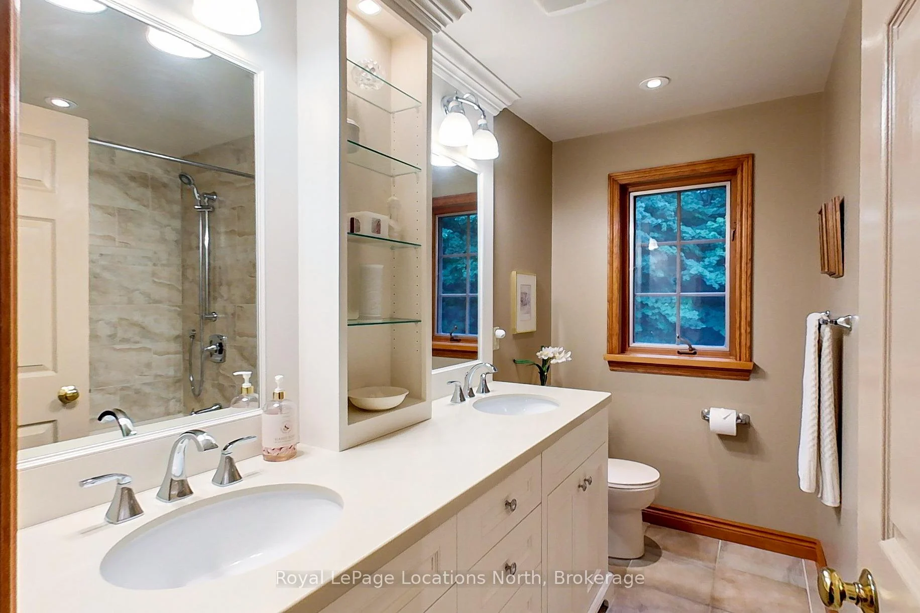 Photo 6 of 245 Jane Street, Clearview, Stayner — HOMEH