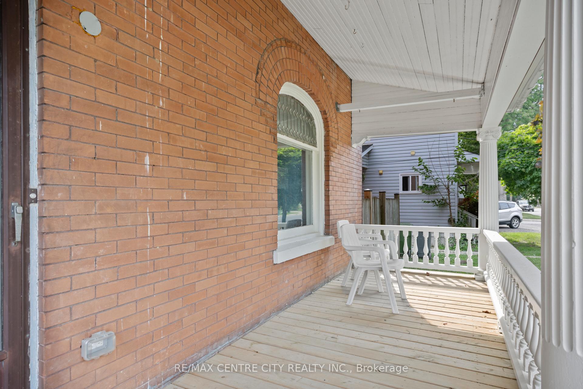 Photo 3 of 30 Owaissa Street, St. Thomas — HOMEH