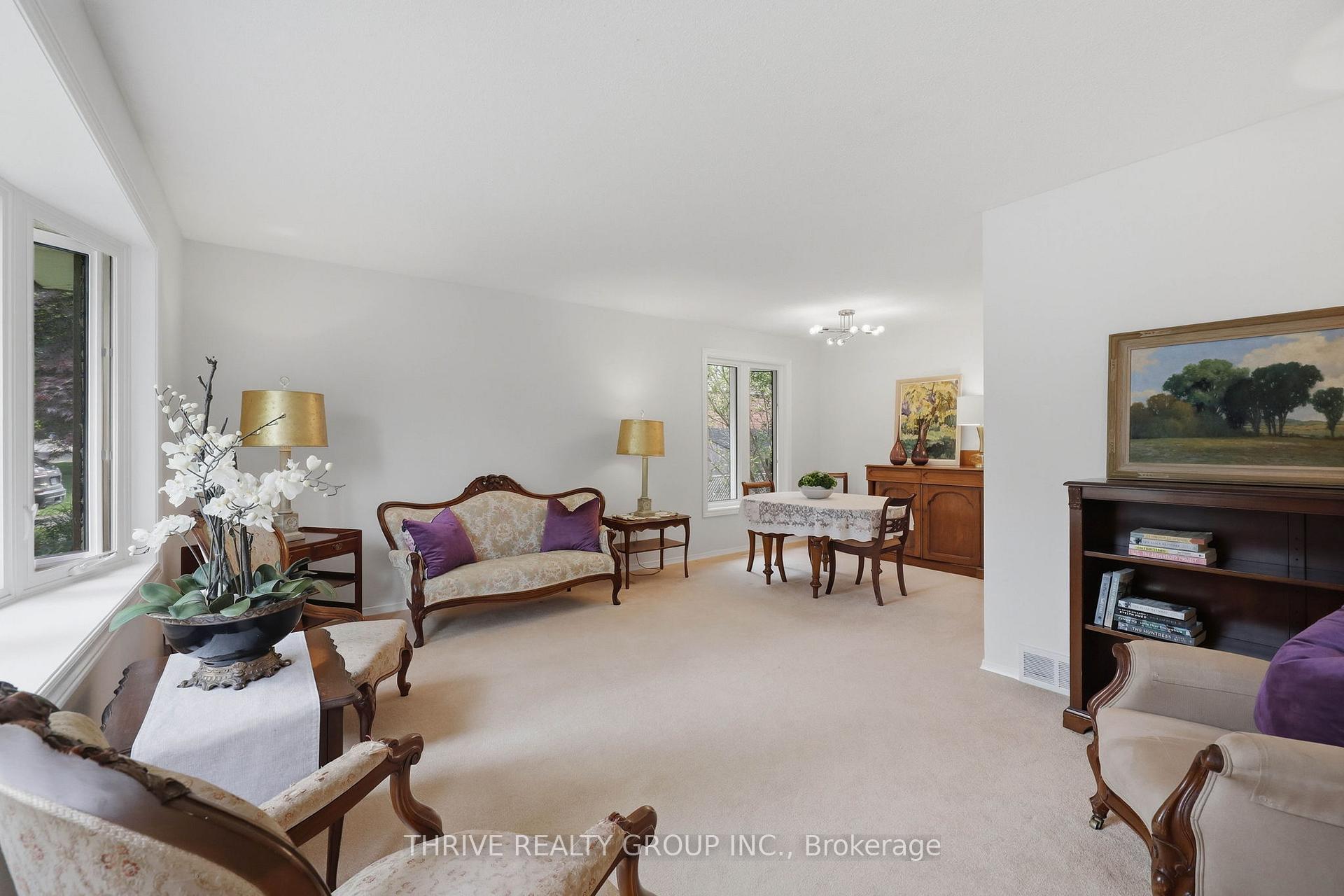 Photo 4 of 115 Haliburton Road, London, South K — HOMEH