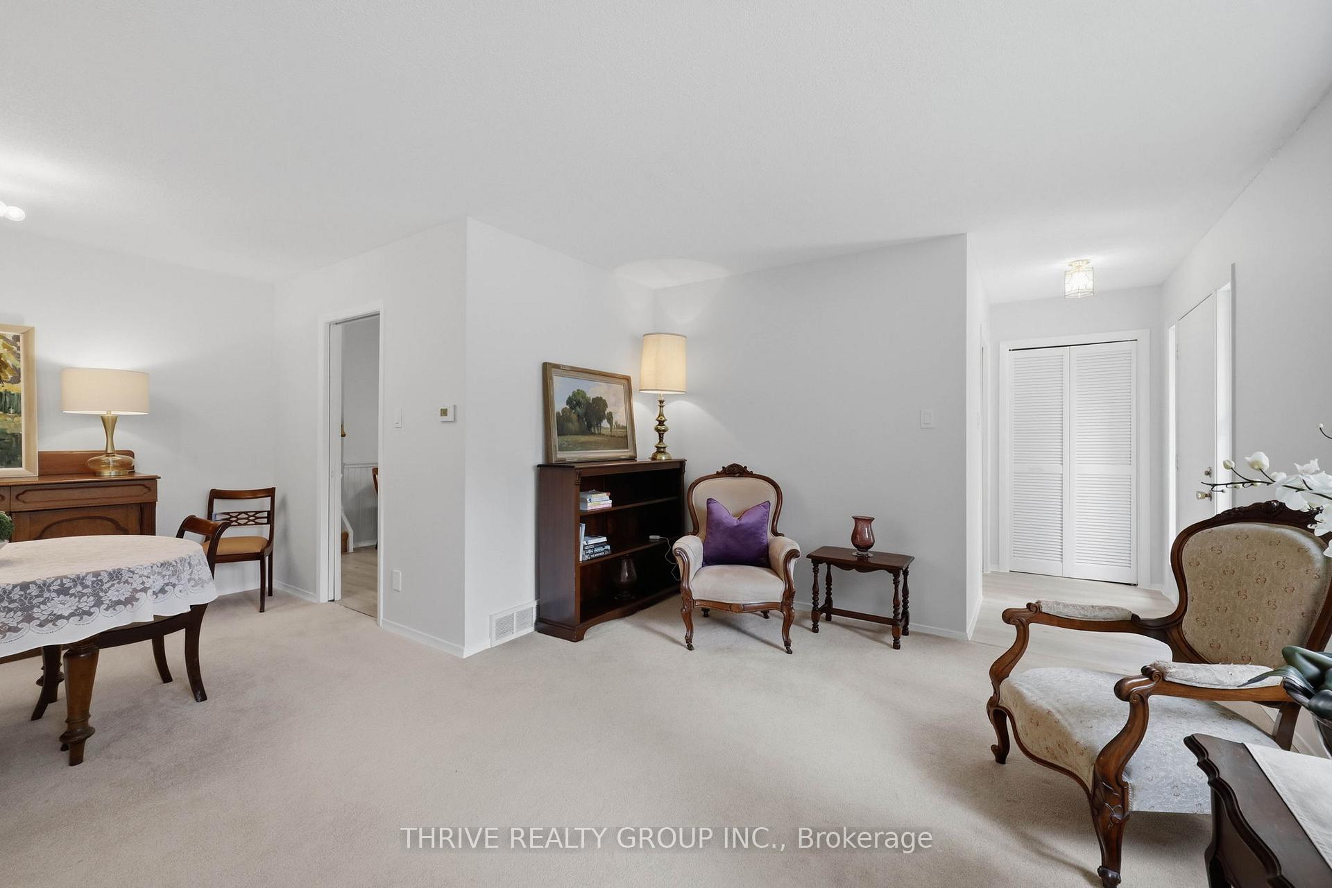 Photo 5 of 115 Haliburton Road, London, South K — HOMEH