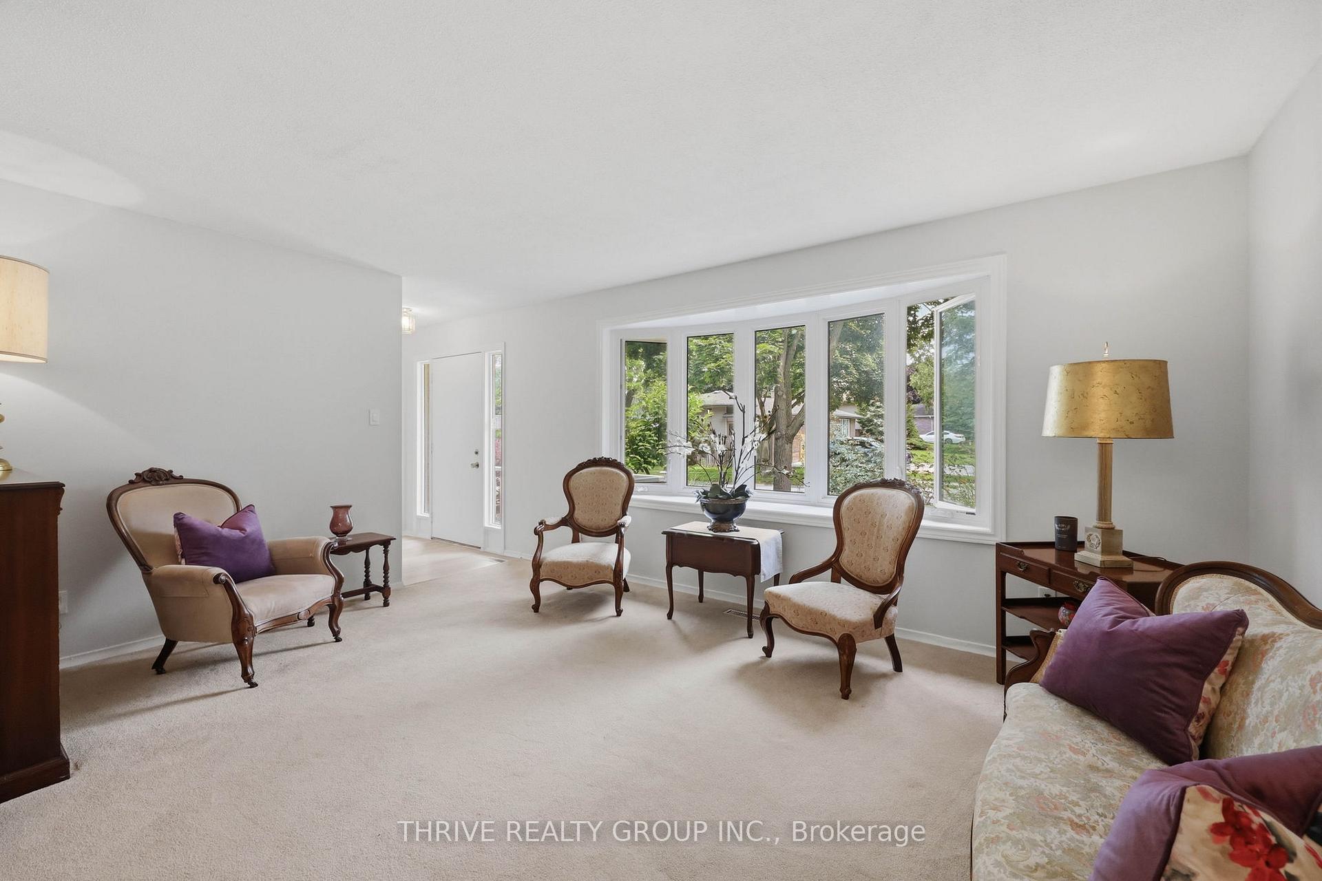 Photo 6 of 115 Haliburton Road, London, South K — HOMEH