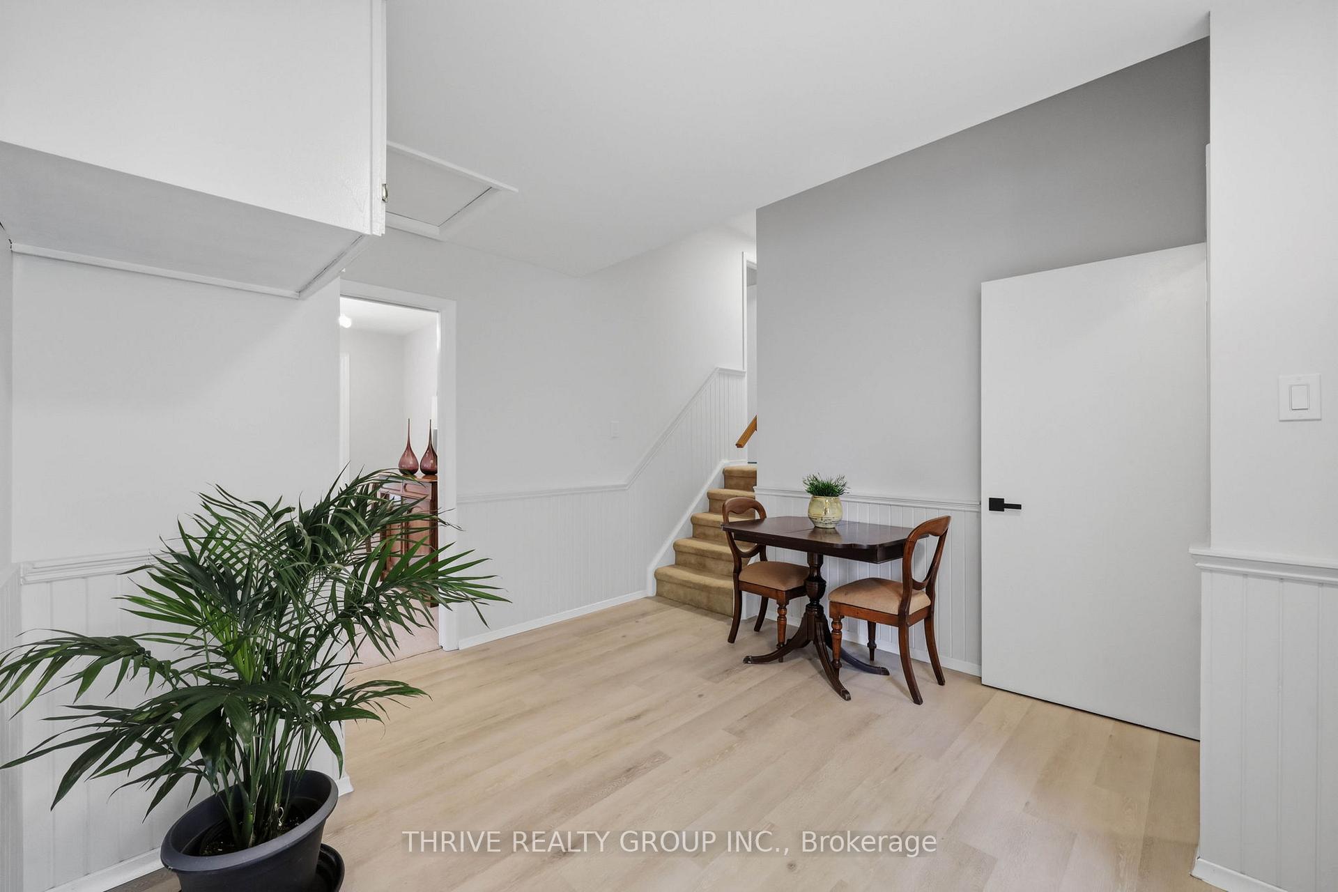 Photo 11 of 115 Haliburton Road, London, South K — HOMEH